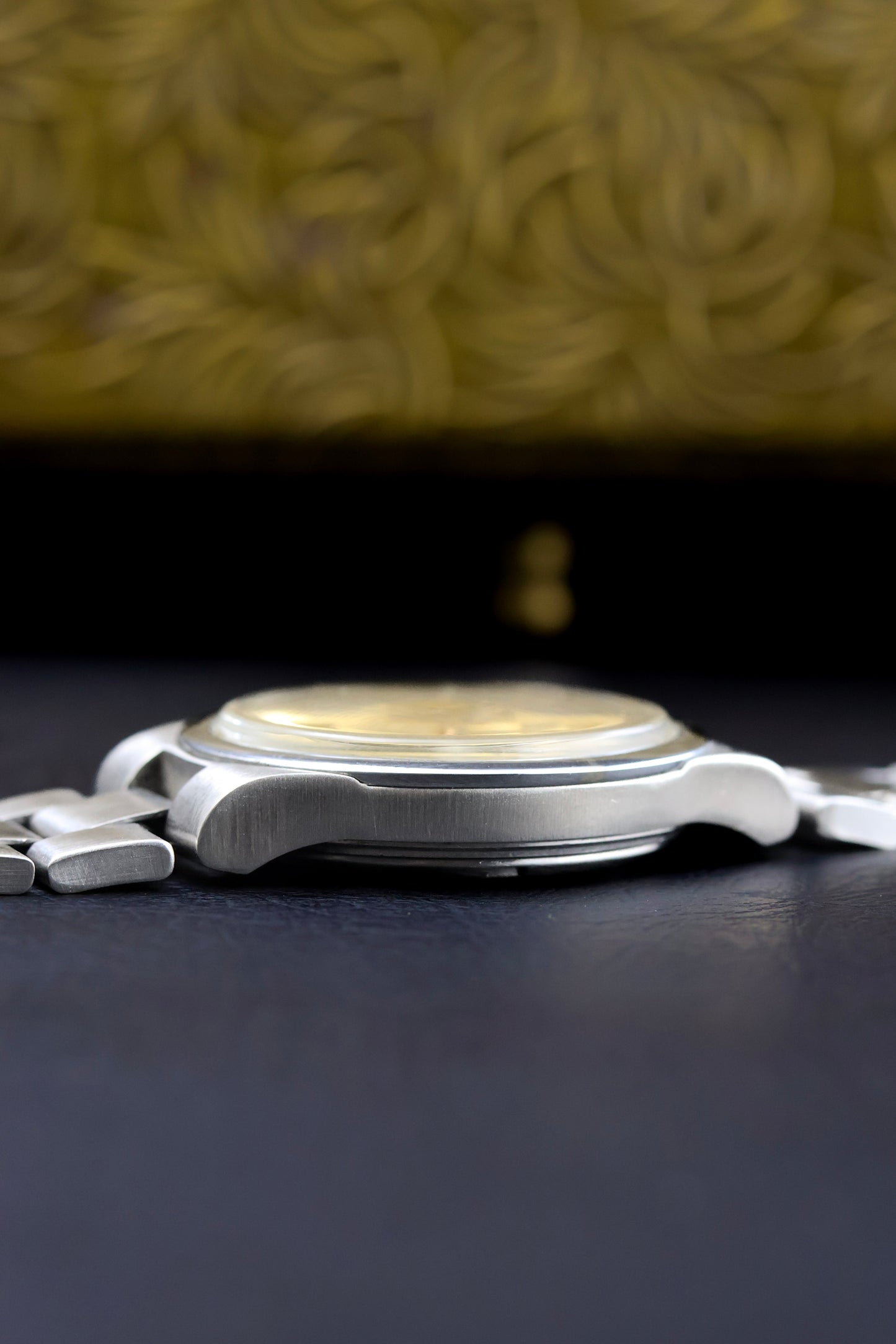 Omega Genève Automatic | Gold Dial