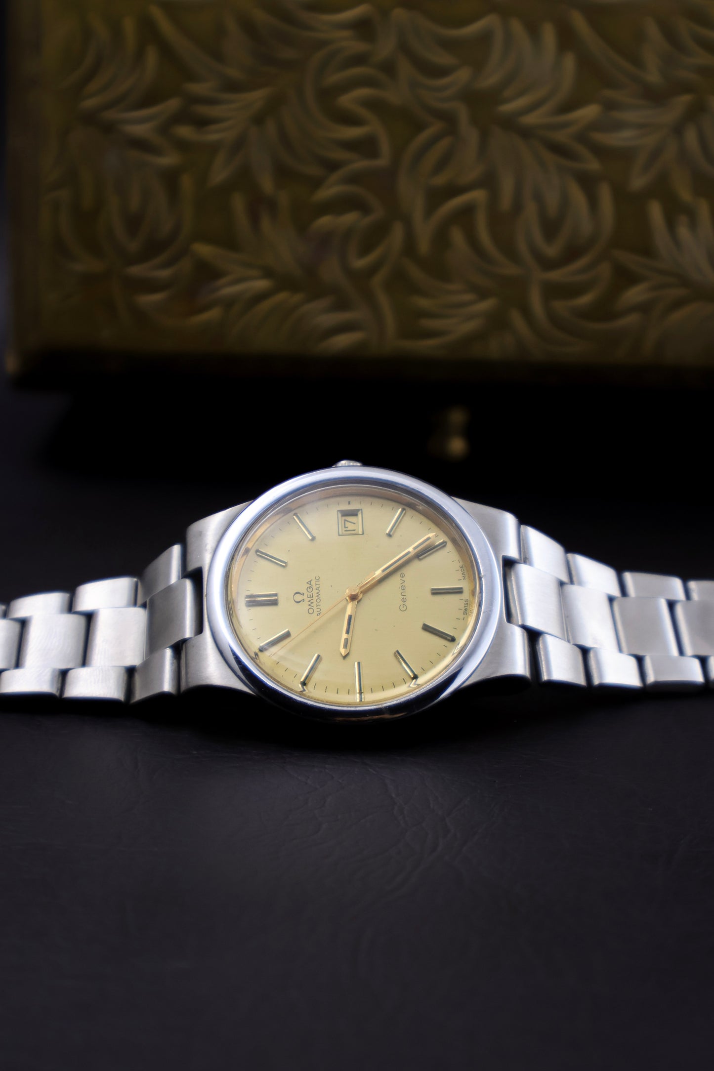Omega Genève Automatic | Gold Dial