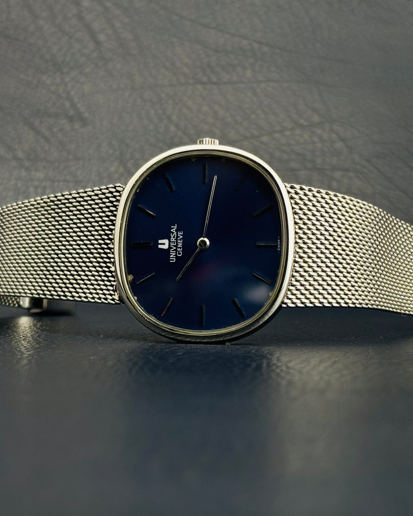 Universal Genève Sigma Blue Ellipse