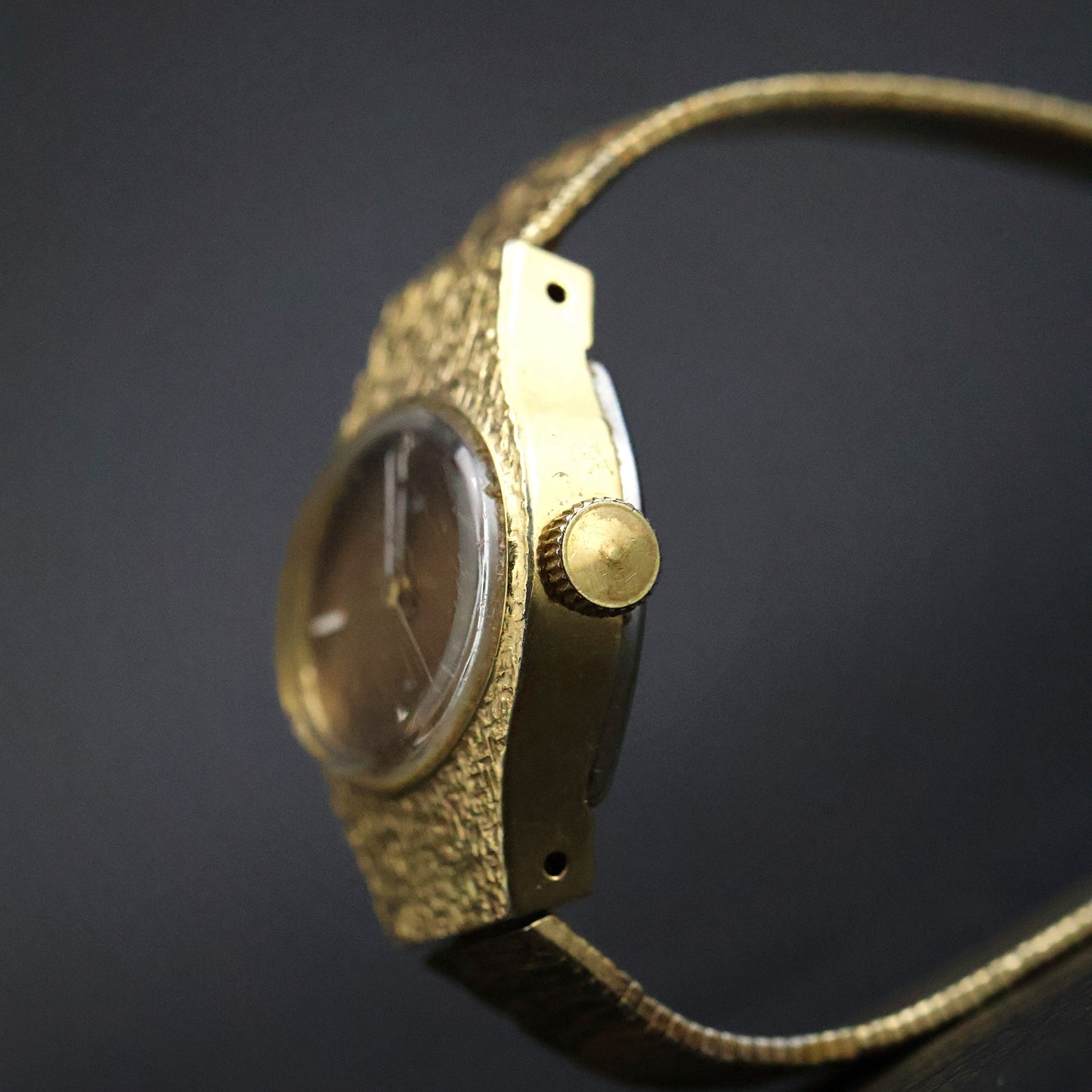 Seiko Gold Oval Bark-Finish Bracelet
