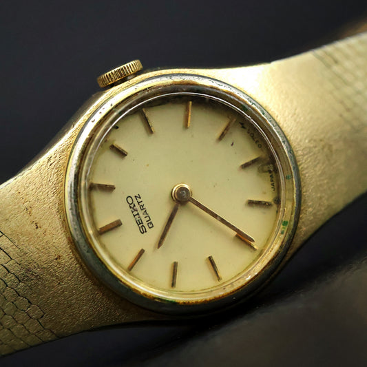 Seiko Quartz Gold Honeycomb Bangle