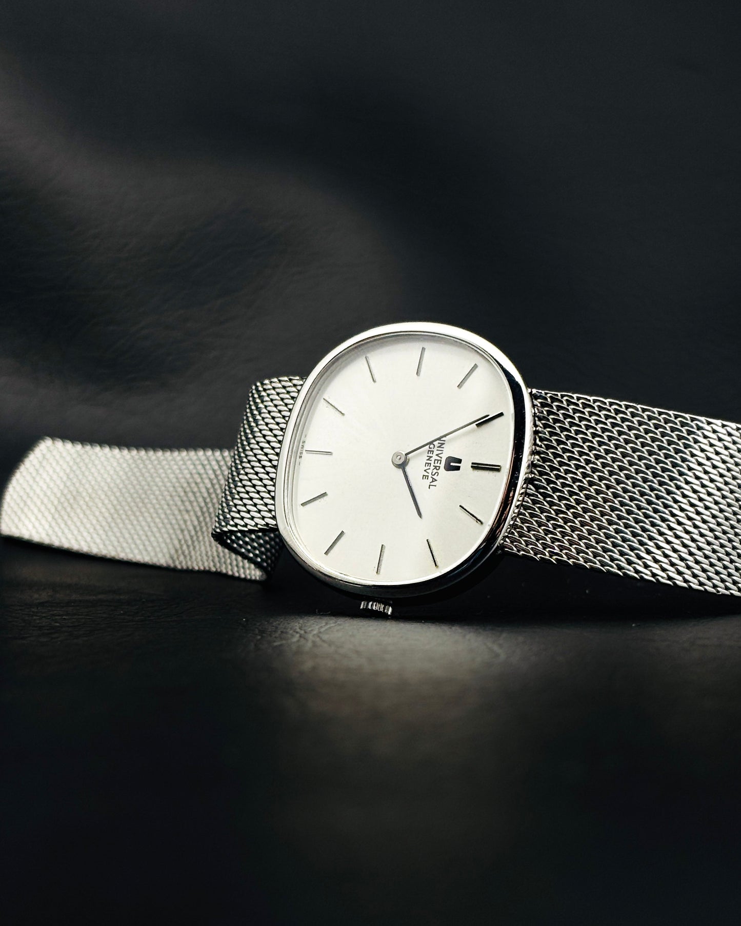 Universal Genève Sigma Matte Silver Ellipse