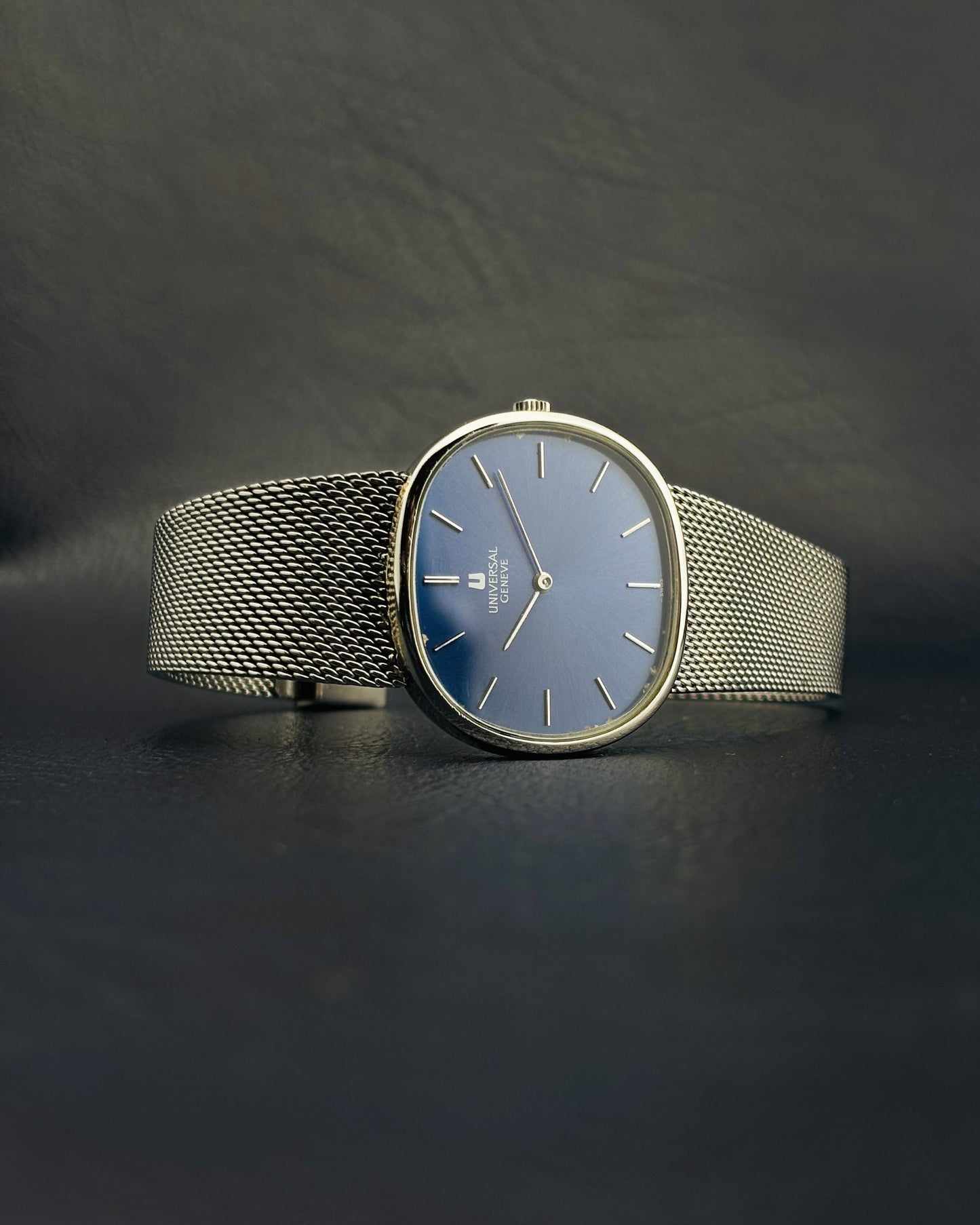 Universal Genève Sigma Blue Ellipse