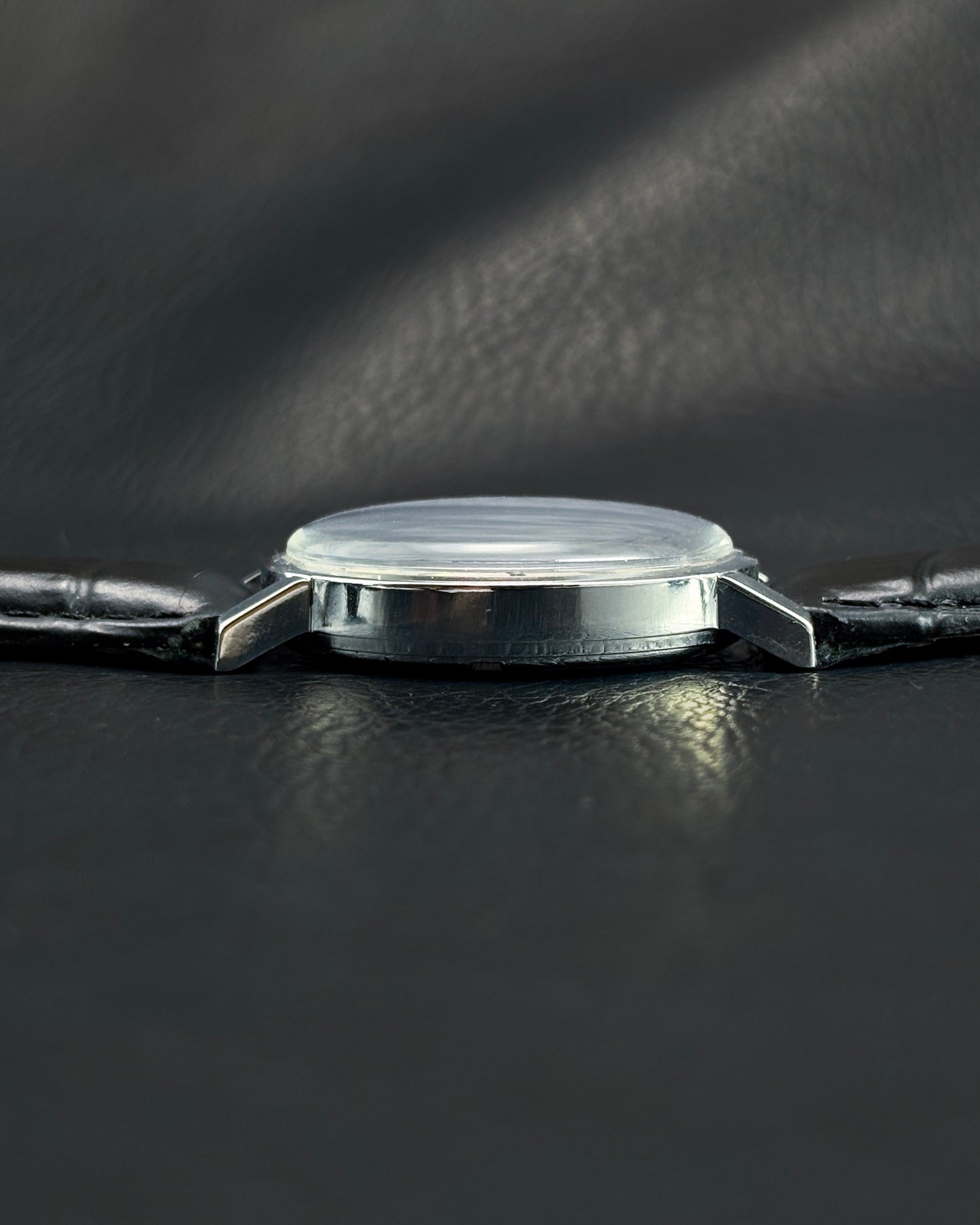Girard-Perregaux Manual Wind | Textured Steel/Silver Dial