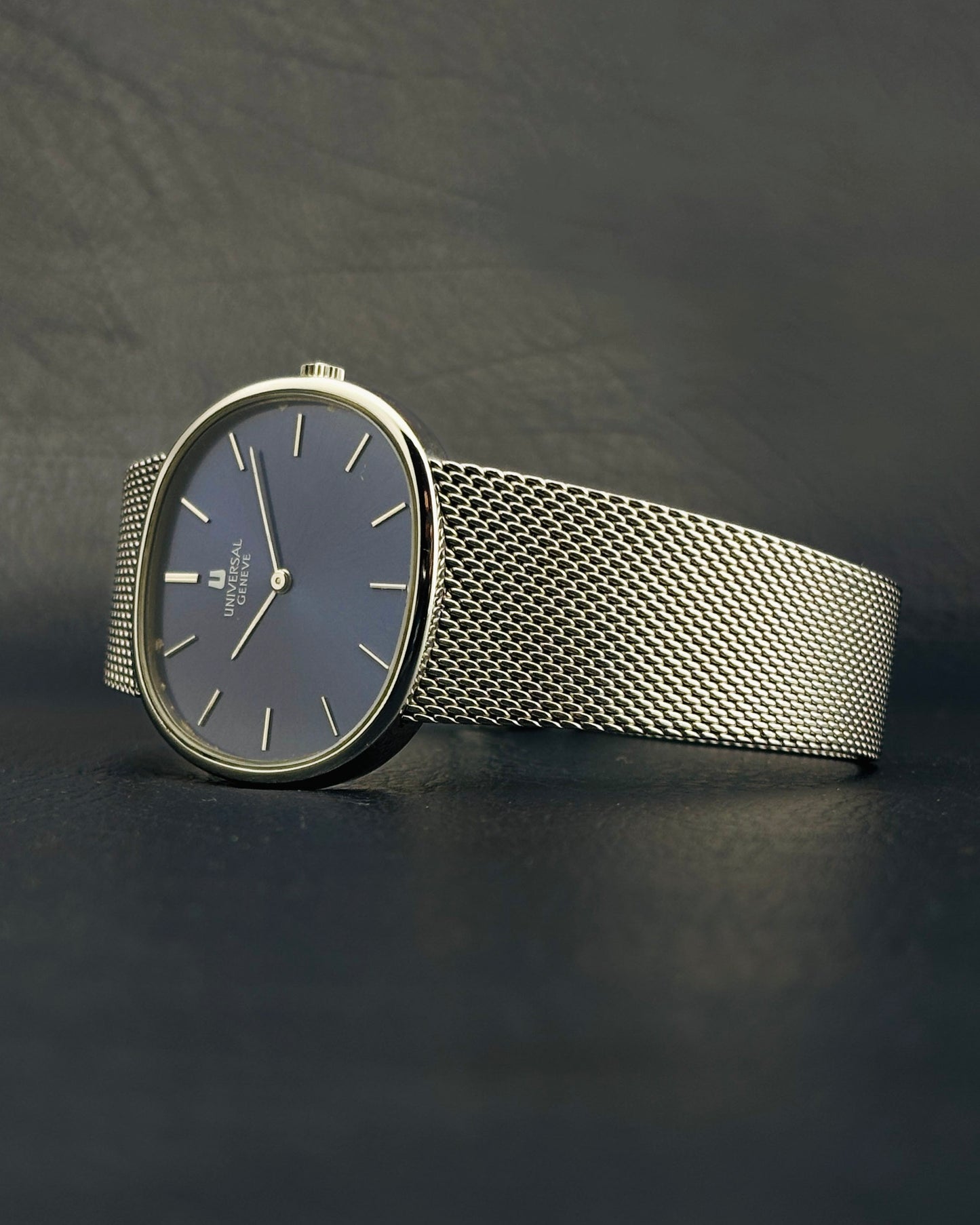 Universal Genève Sigma Blue Ellipse