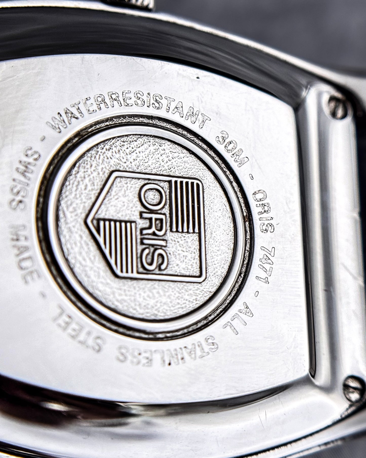 Oris Classic Tonneau Date Pointer