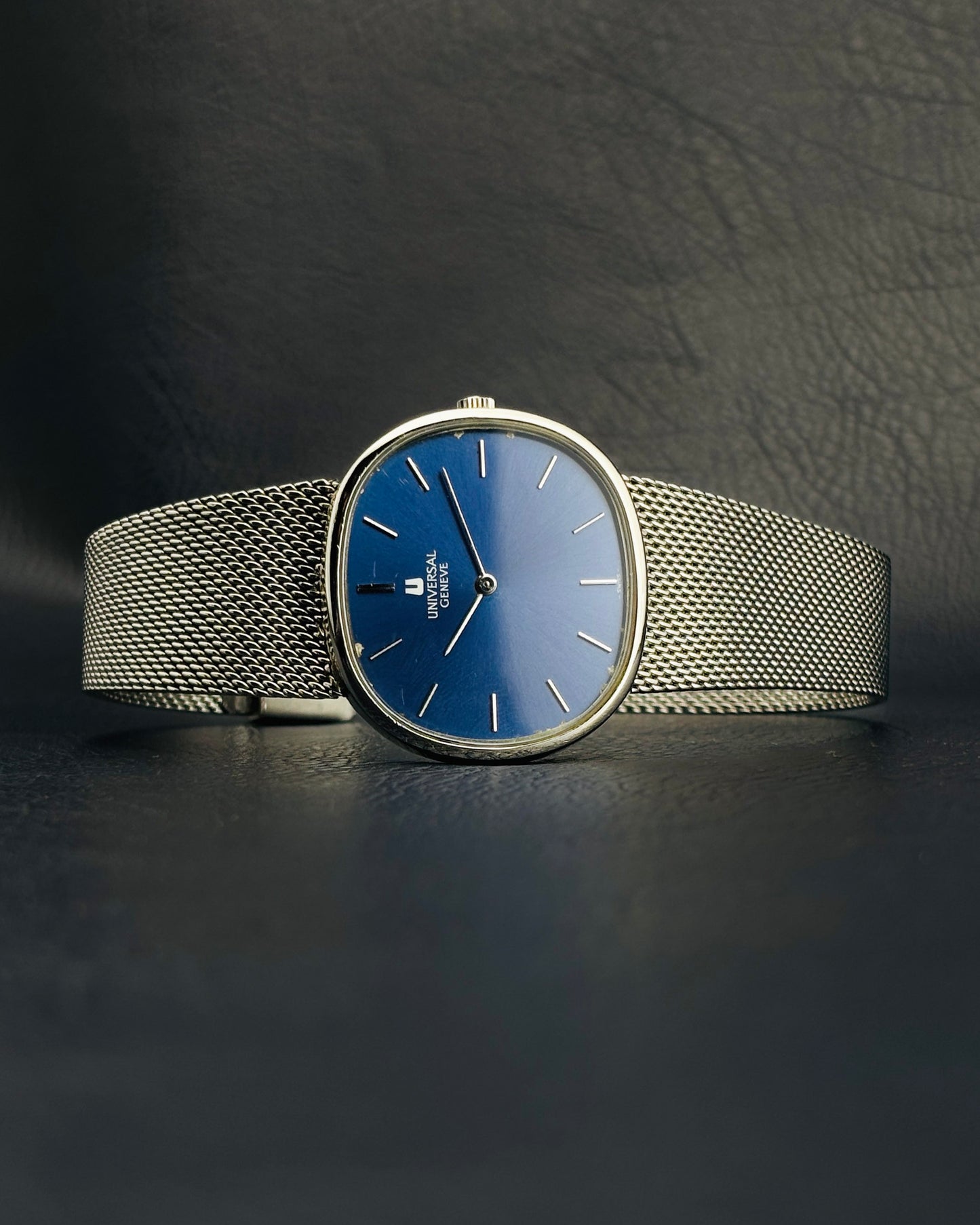 Universal Genève Sigma Blue Ellipse