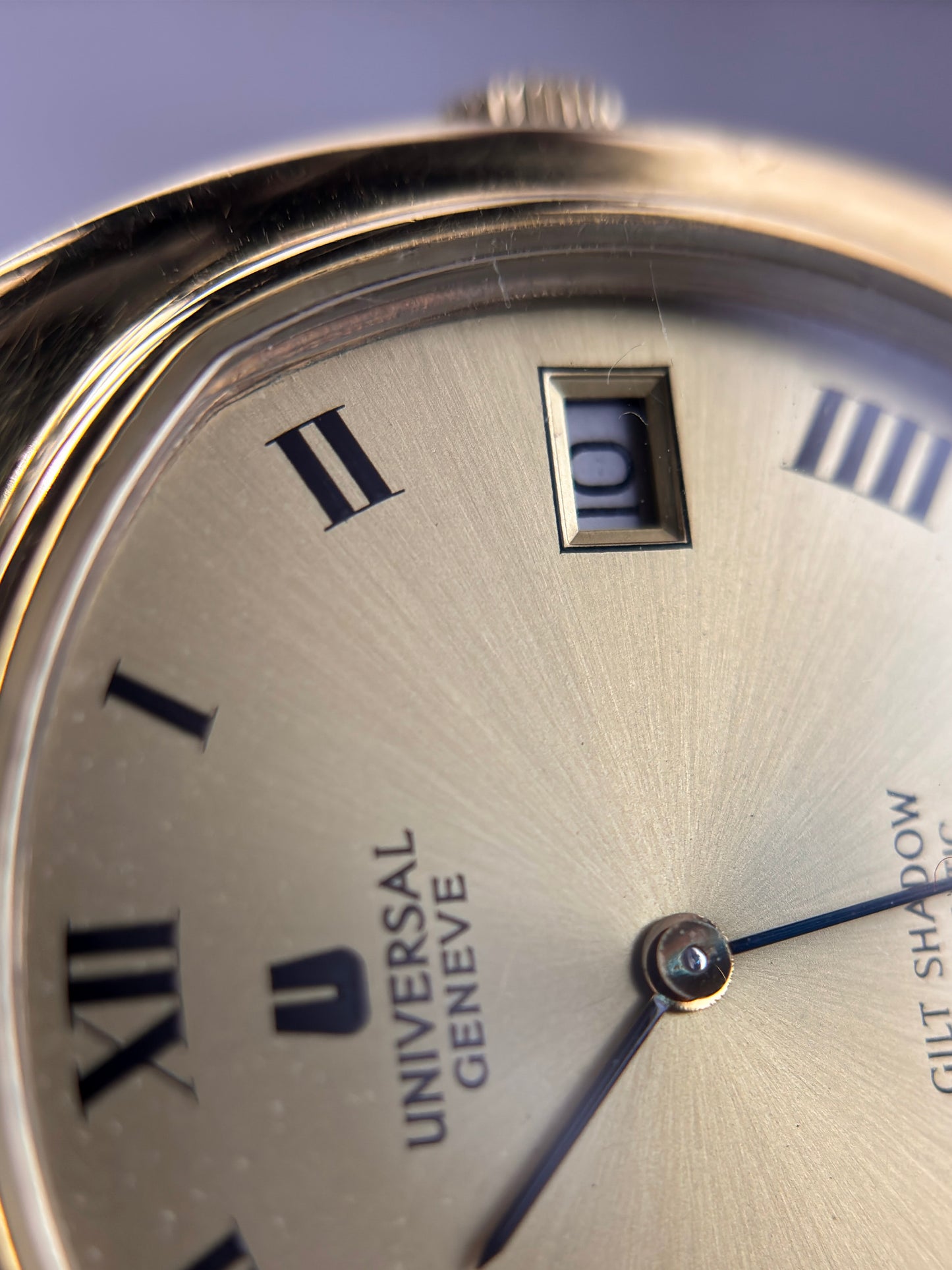 Universal Geneve Gilt Shadow Ultra Slim Automatic