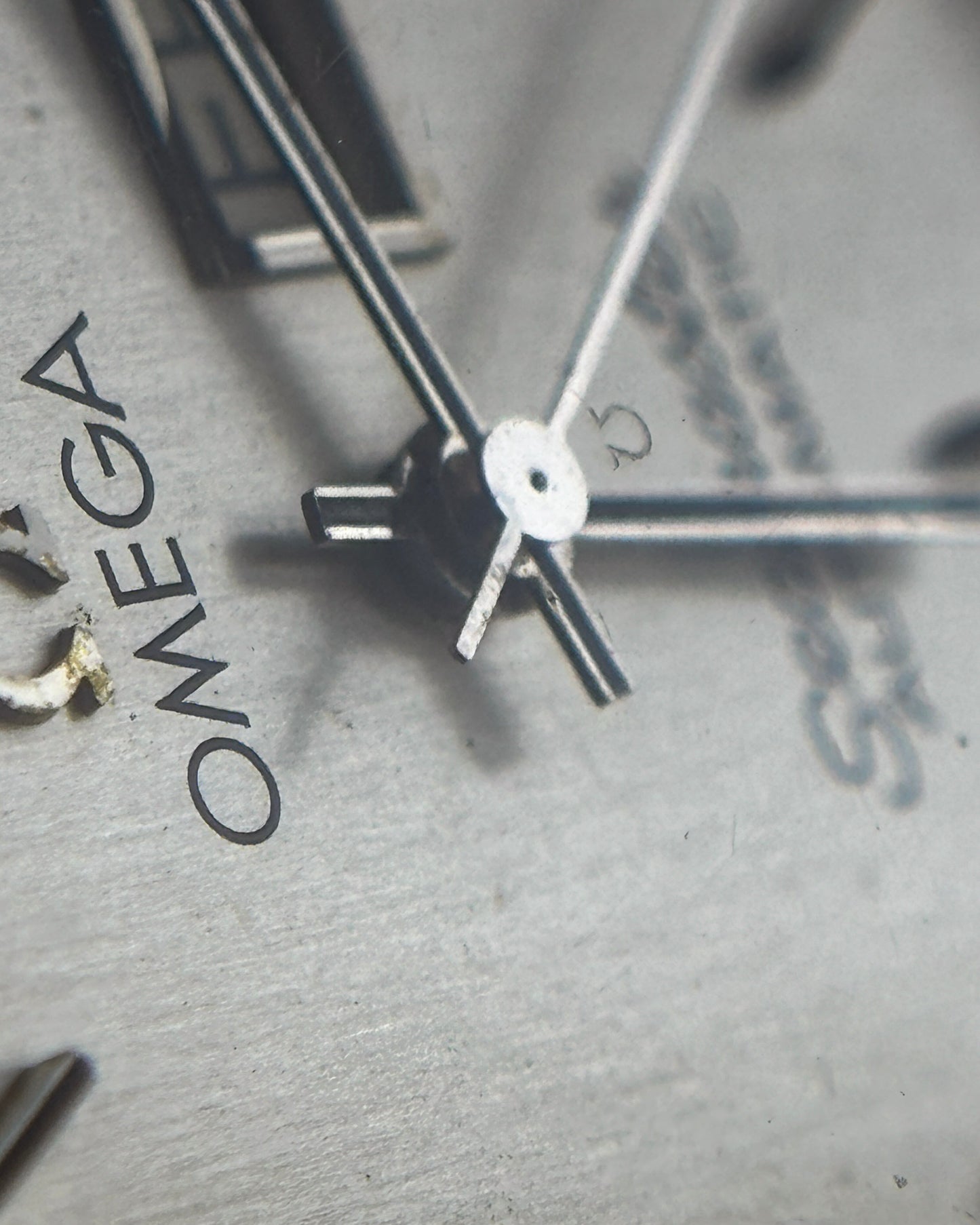 Omega Seamaster Day-Date | TV Case