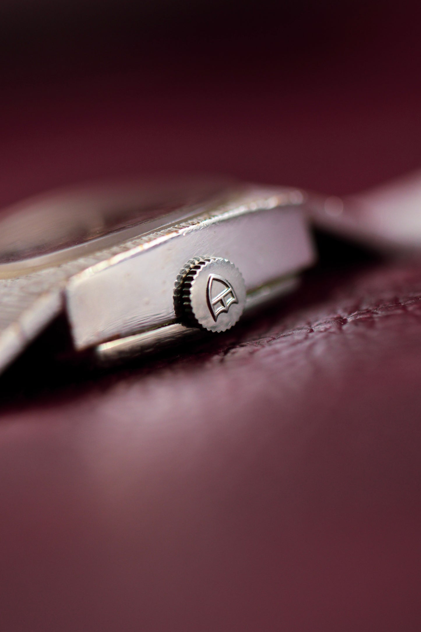 Tudor Lady | Ruby Red Dial | Textured