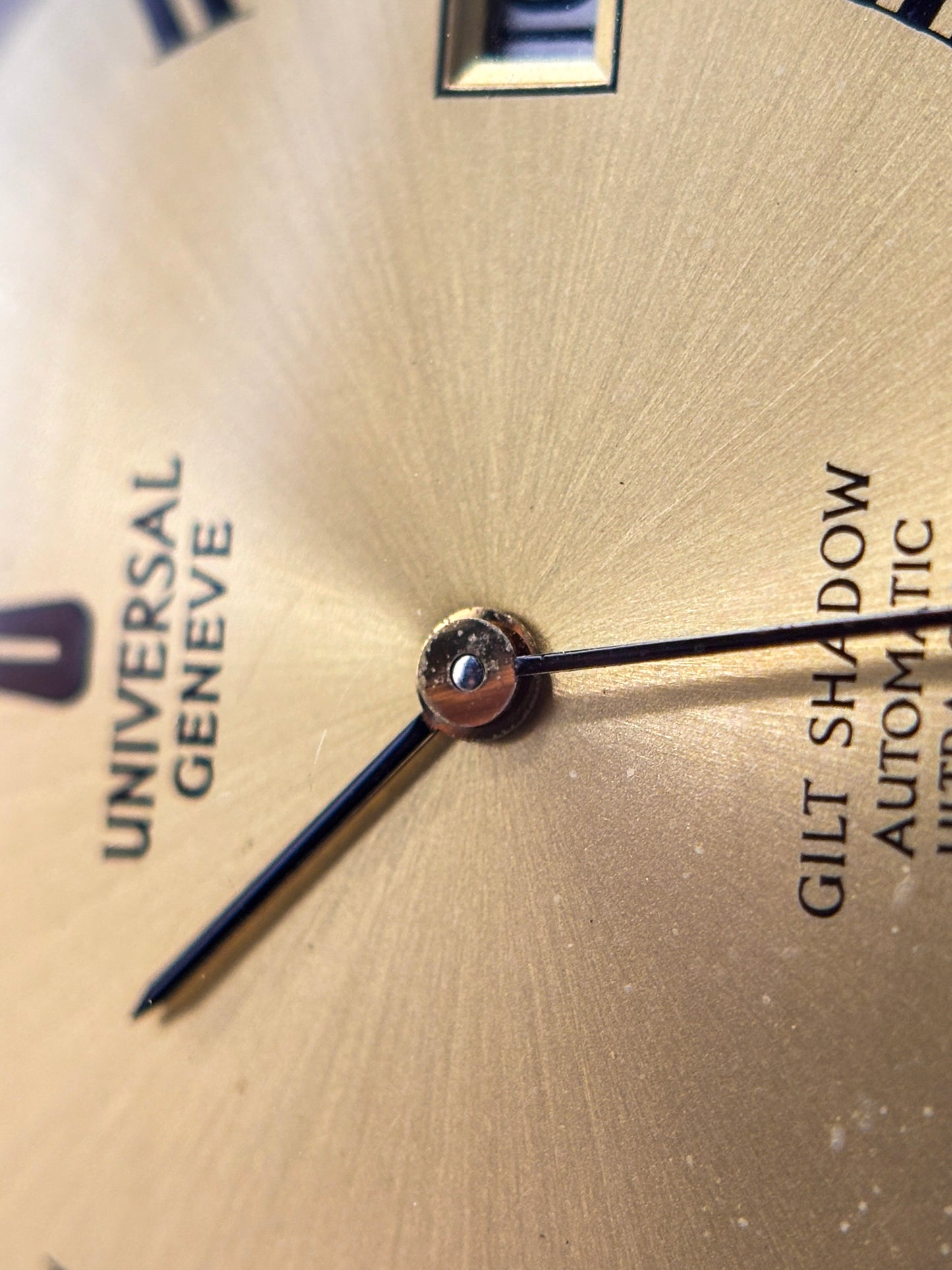 Universal Geneve Gilt Shadow Ultra Slim Automatic