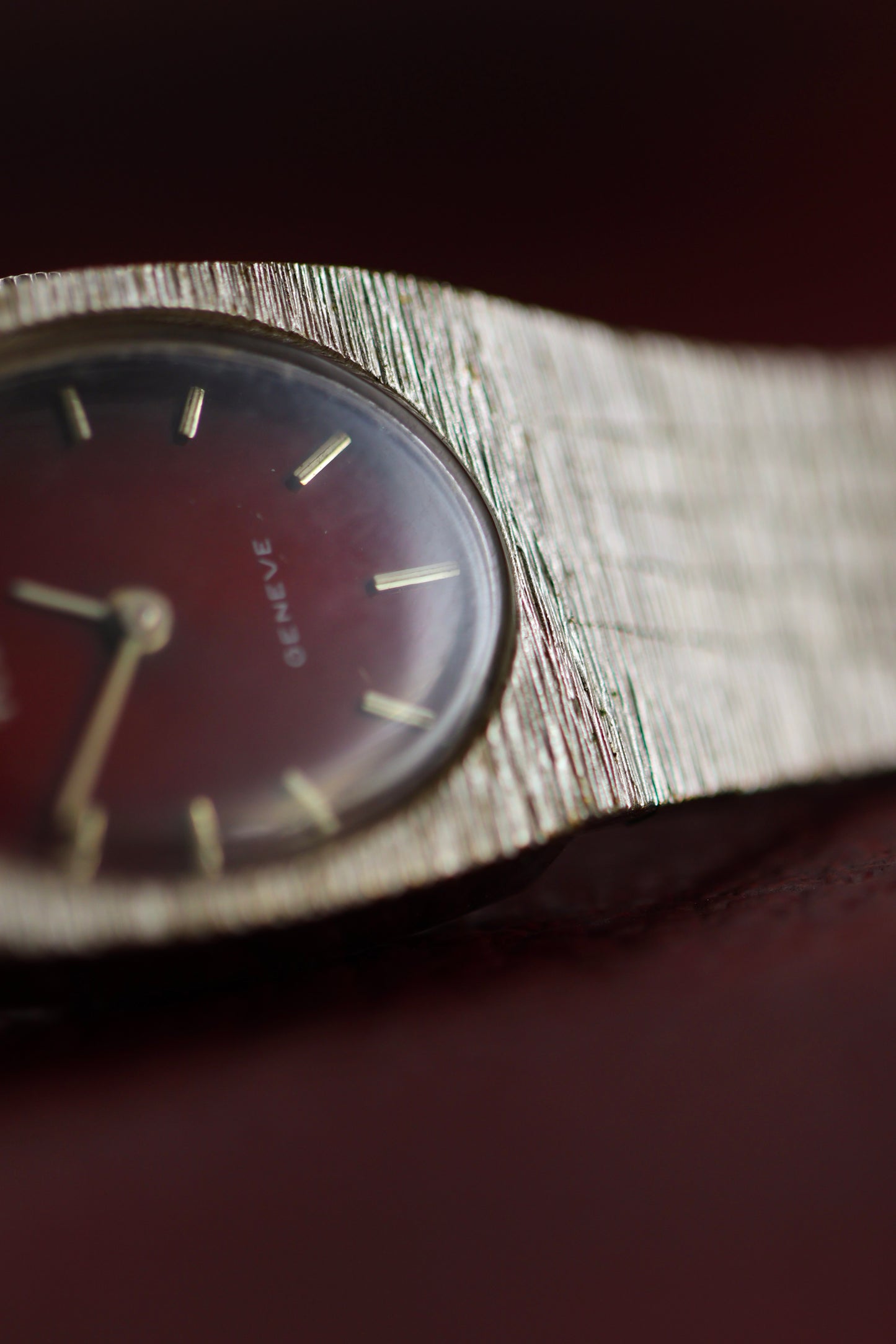 Tudor Lady | Ruby Red Dial | Textured