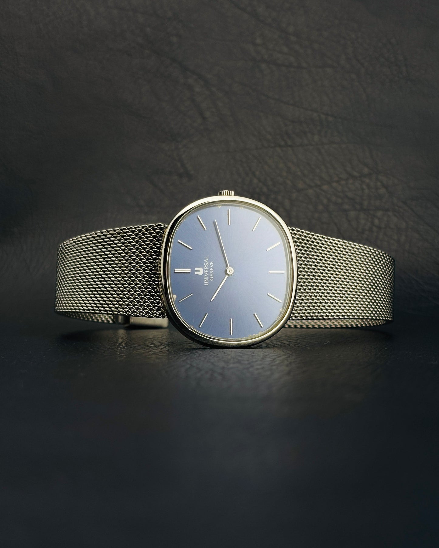 Universal Genève Sigma Blue Ellipse