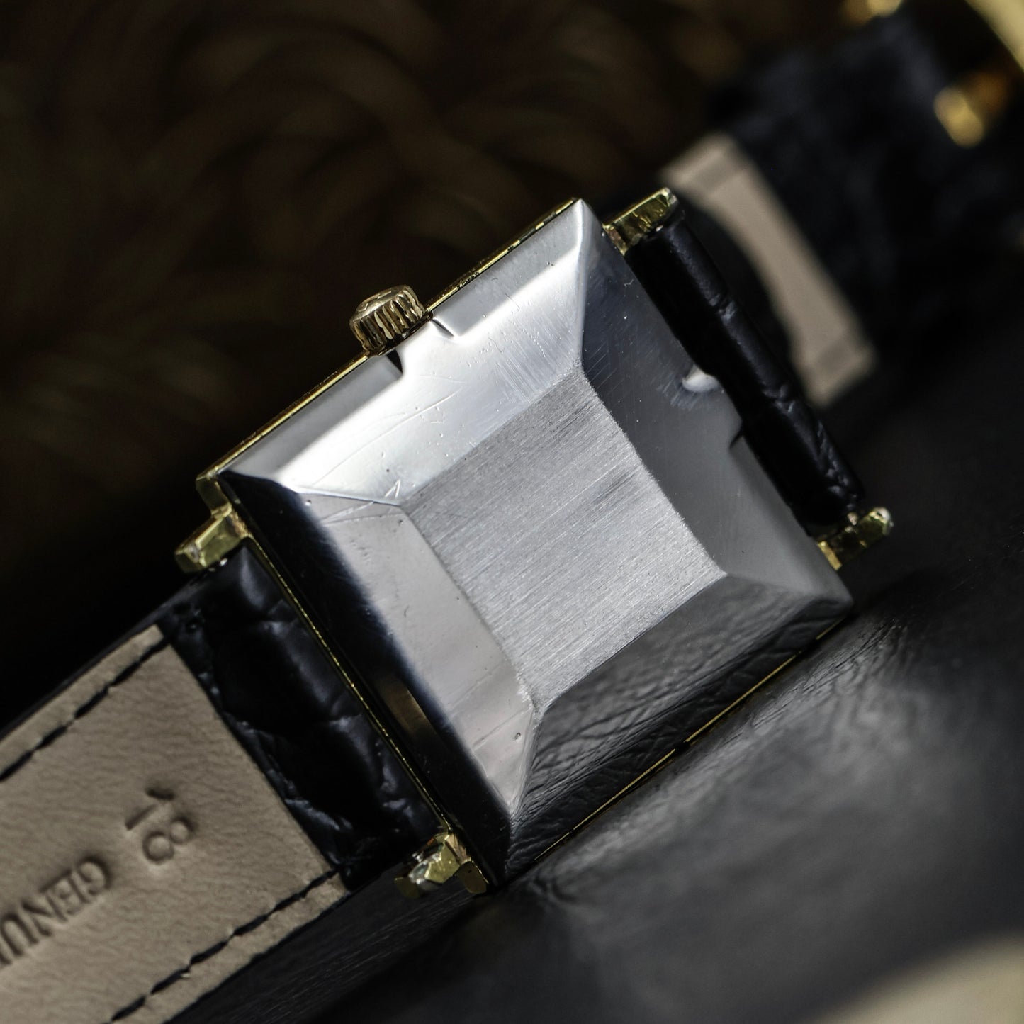 Omega Tank Genève