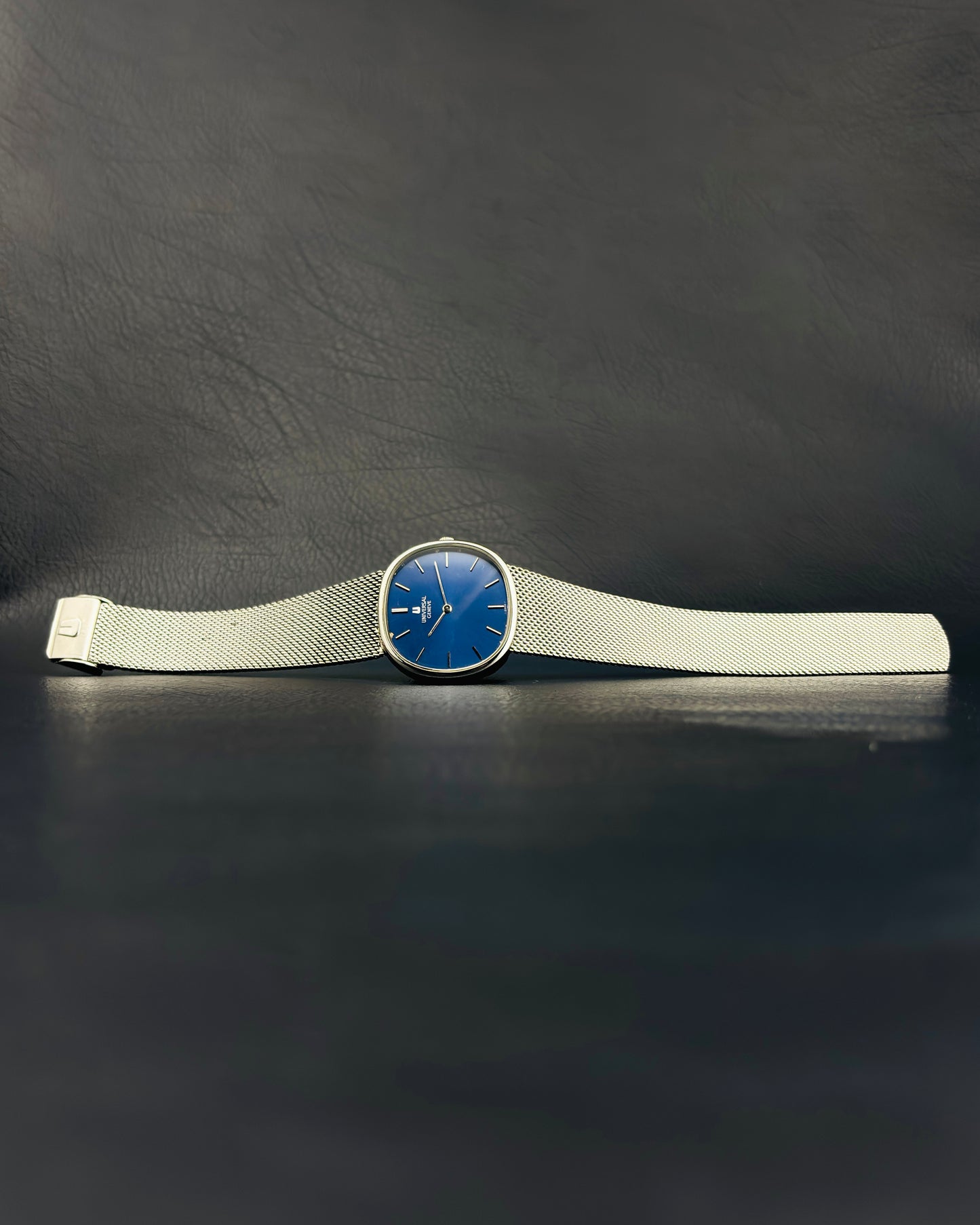 Universal Genève Sigma Blue Ellipse