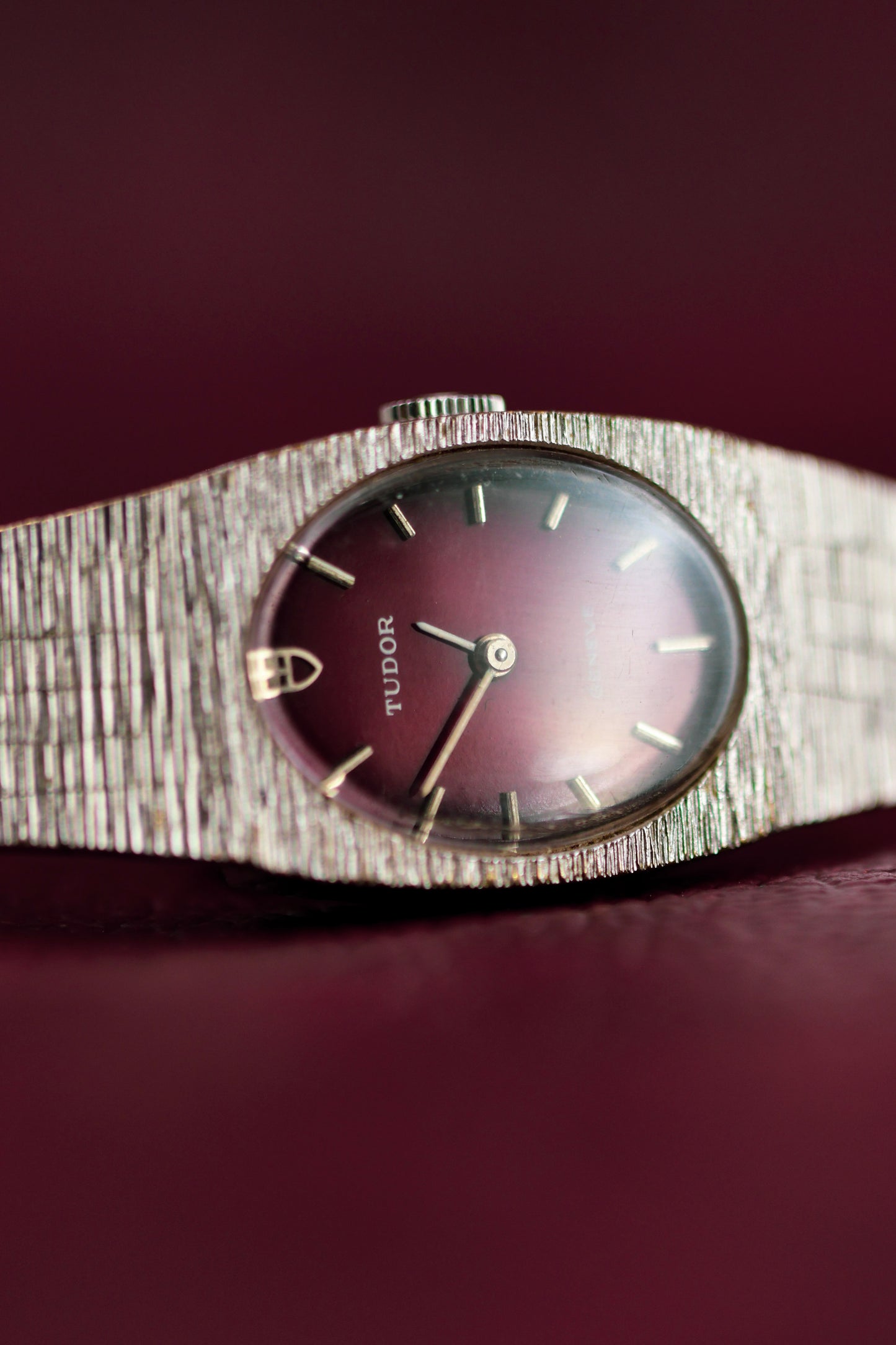 Tudor Lady | Ruby Red Dial | Textured