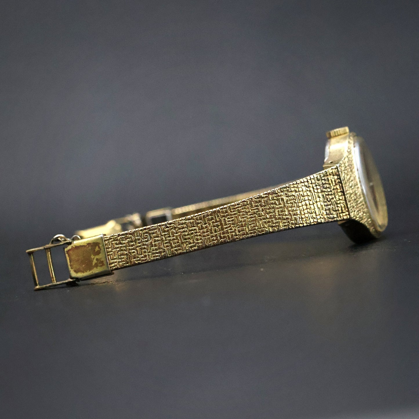 Seiko Gold Oval Bark-Finish Bracelet