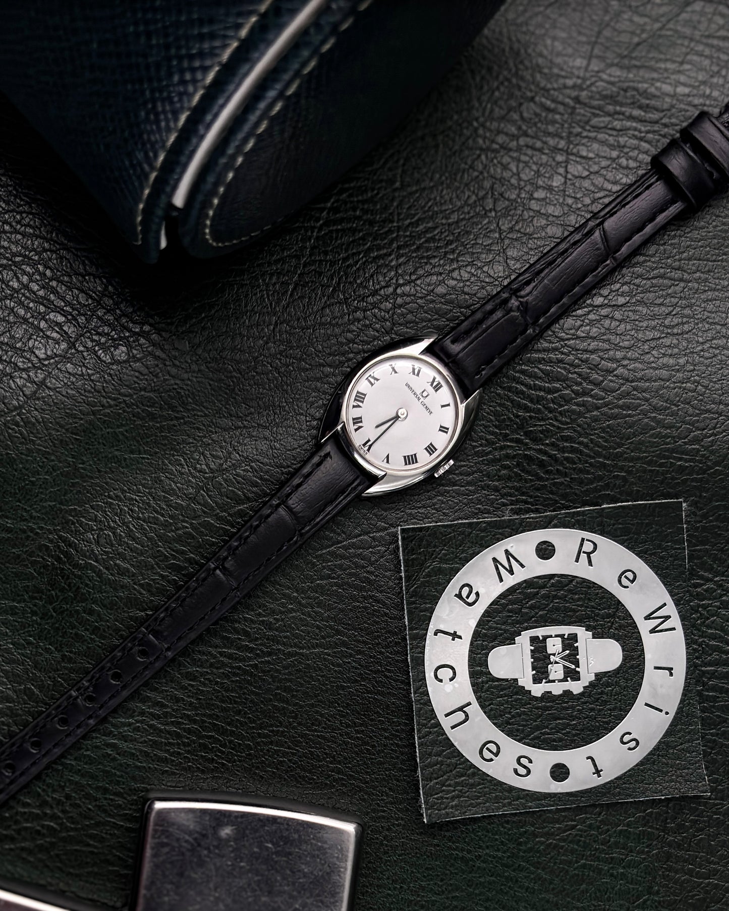 Universal Genève ladies - white shadow design