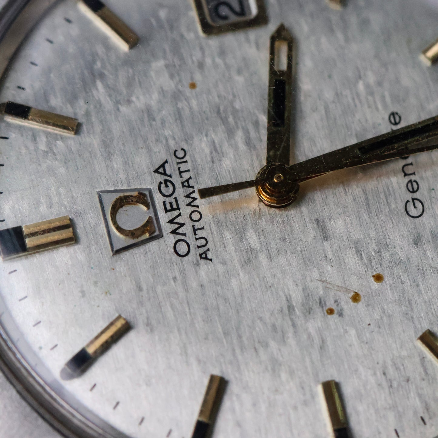 Omega Genève Automatic
