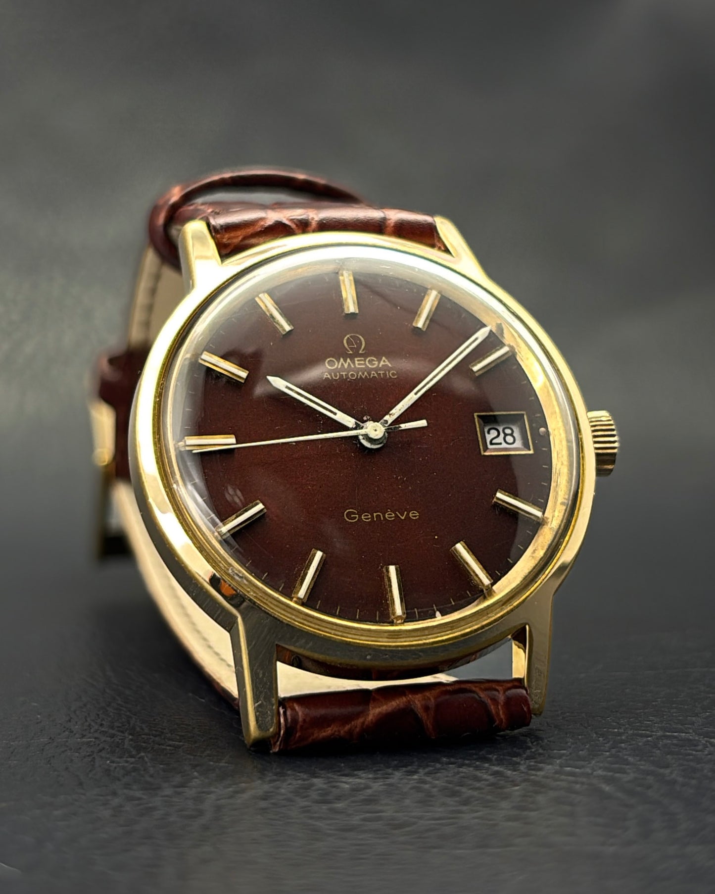 Omega Genève Automatic | Rare Burgundy Dial