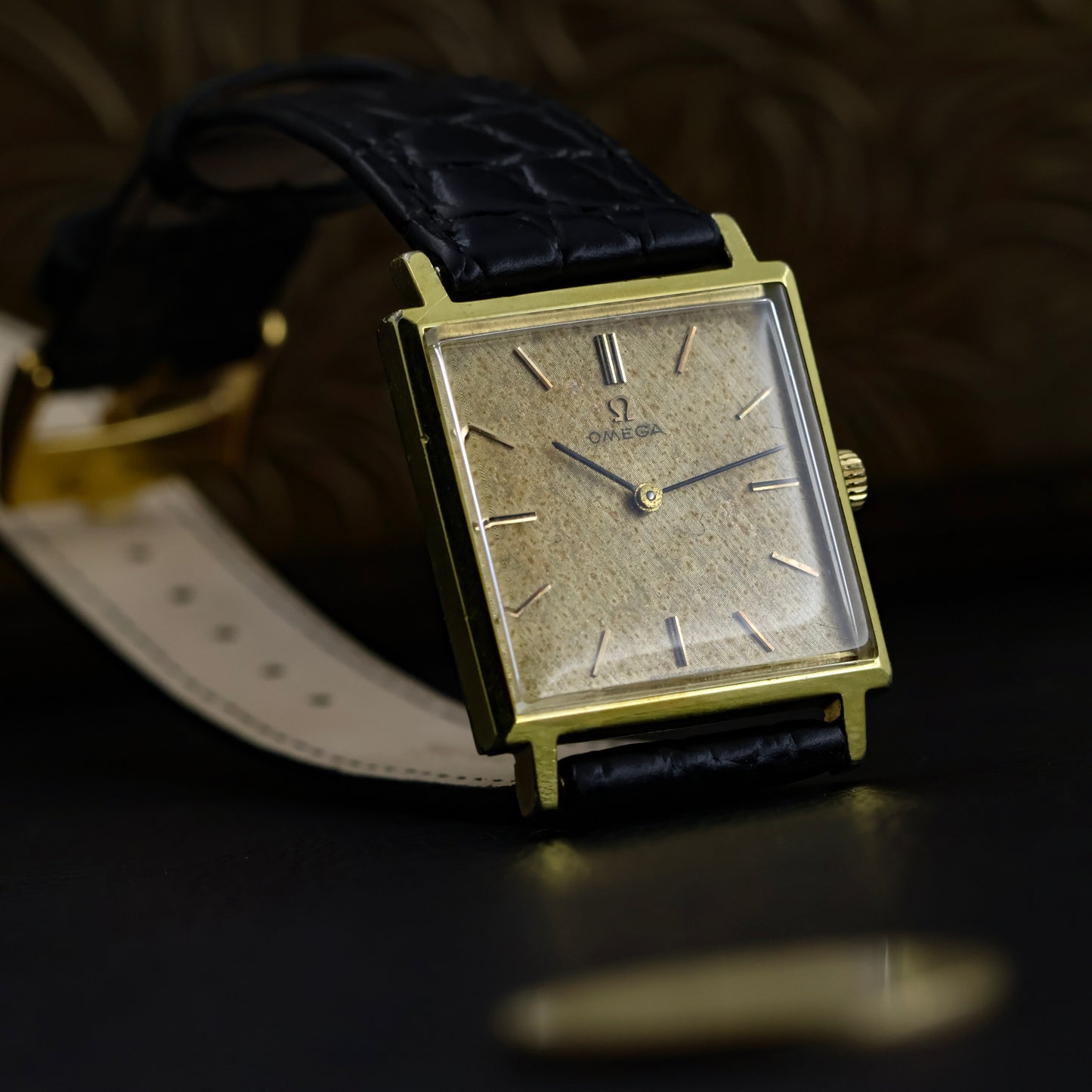 Omega Tank Genève
