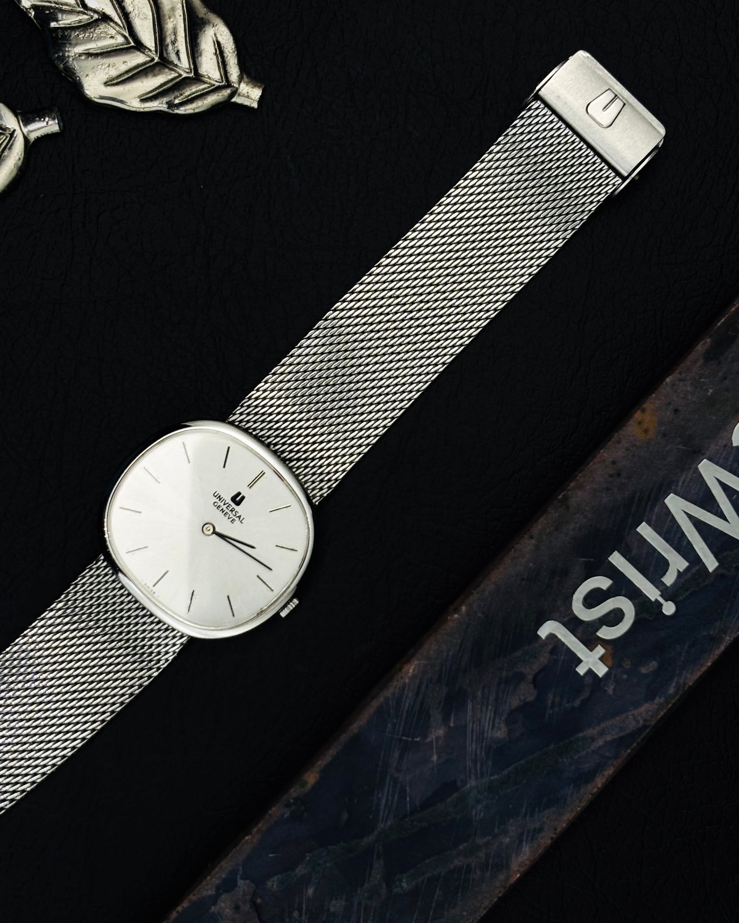 Universal Genève Sigma Matte Silver Ellipse