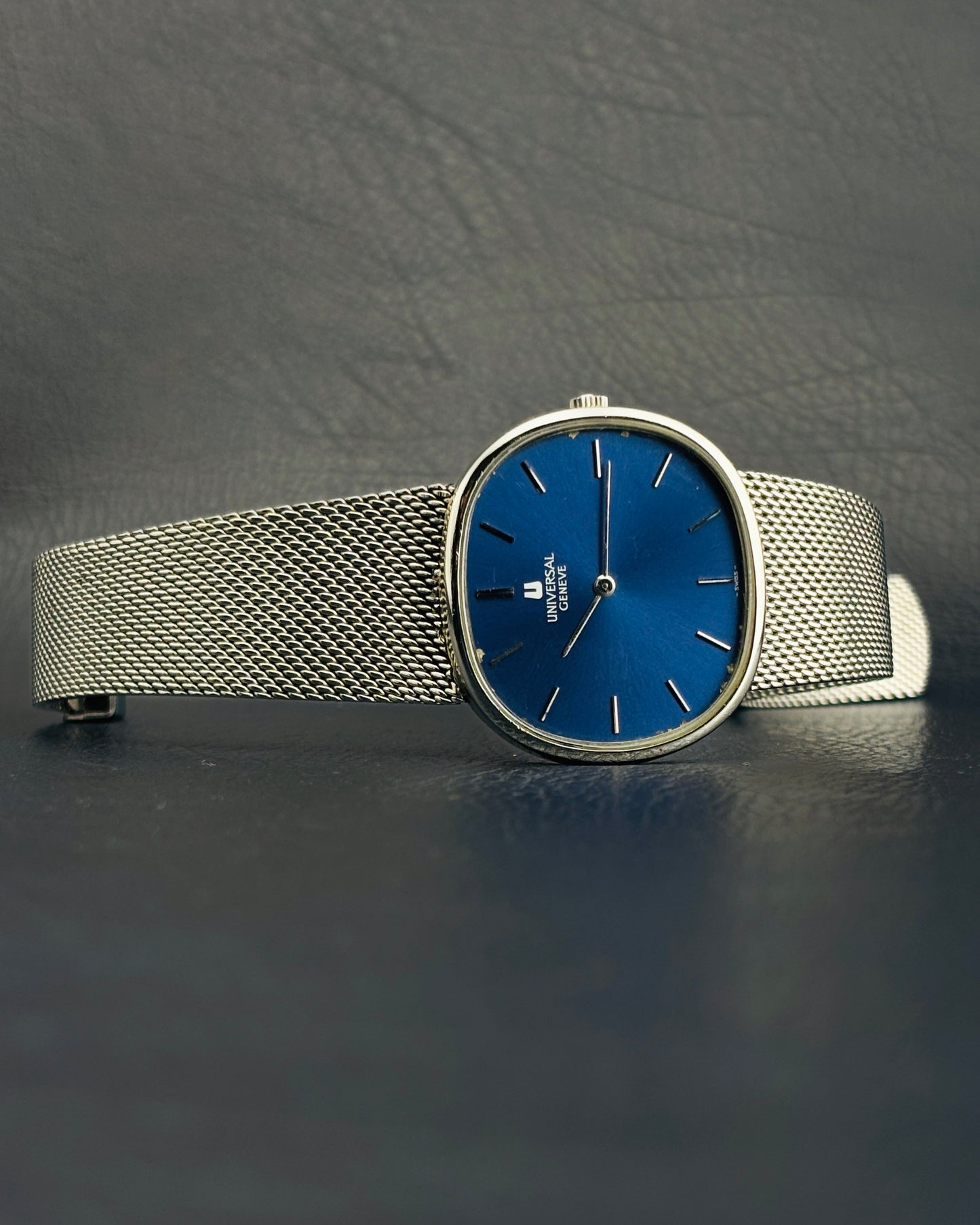 Universal Genève Sigma Blue Ellipse
