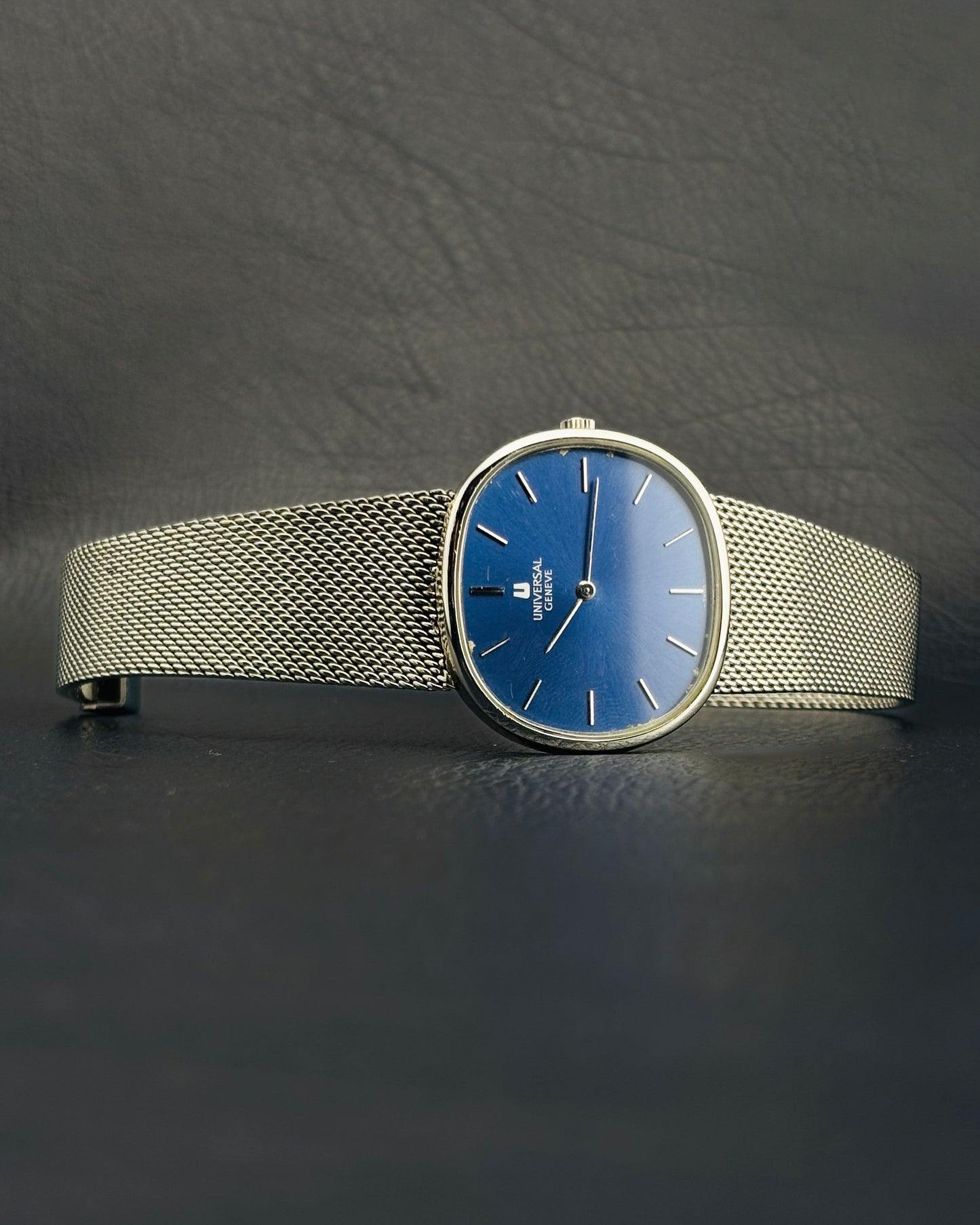 Universal Genève Sigma Blue Ellipse