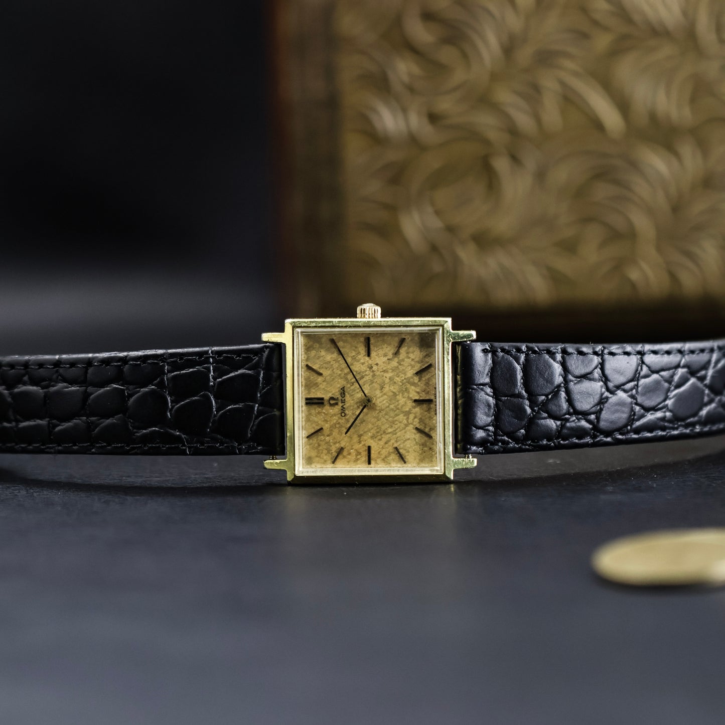Omega Tank Genève