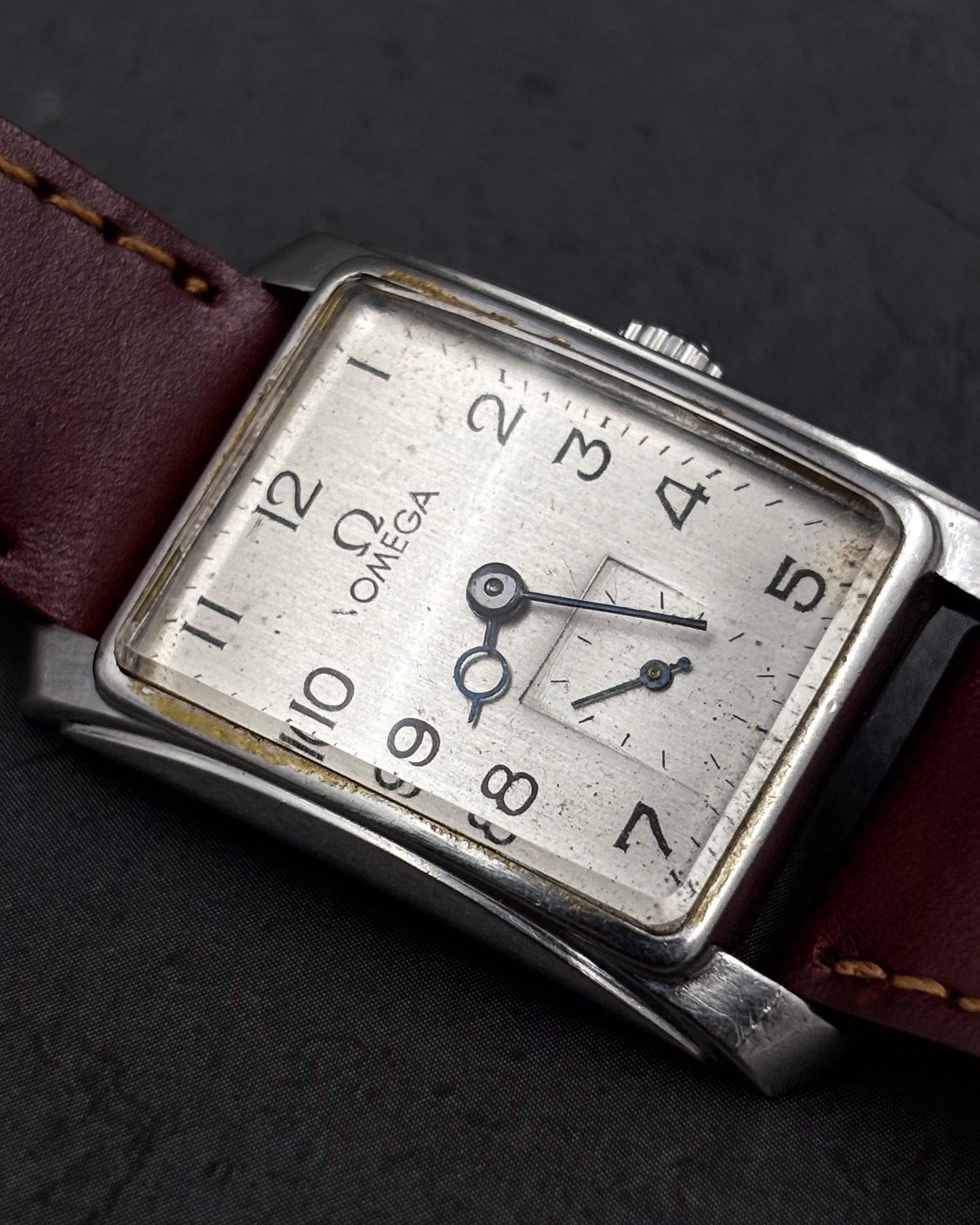 Omega Sub-Second Curvex