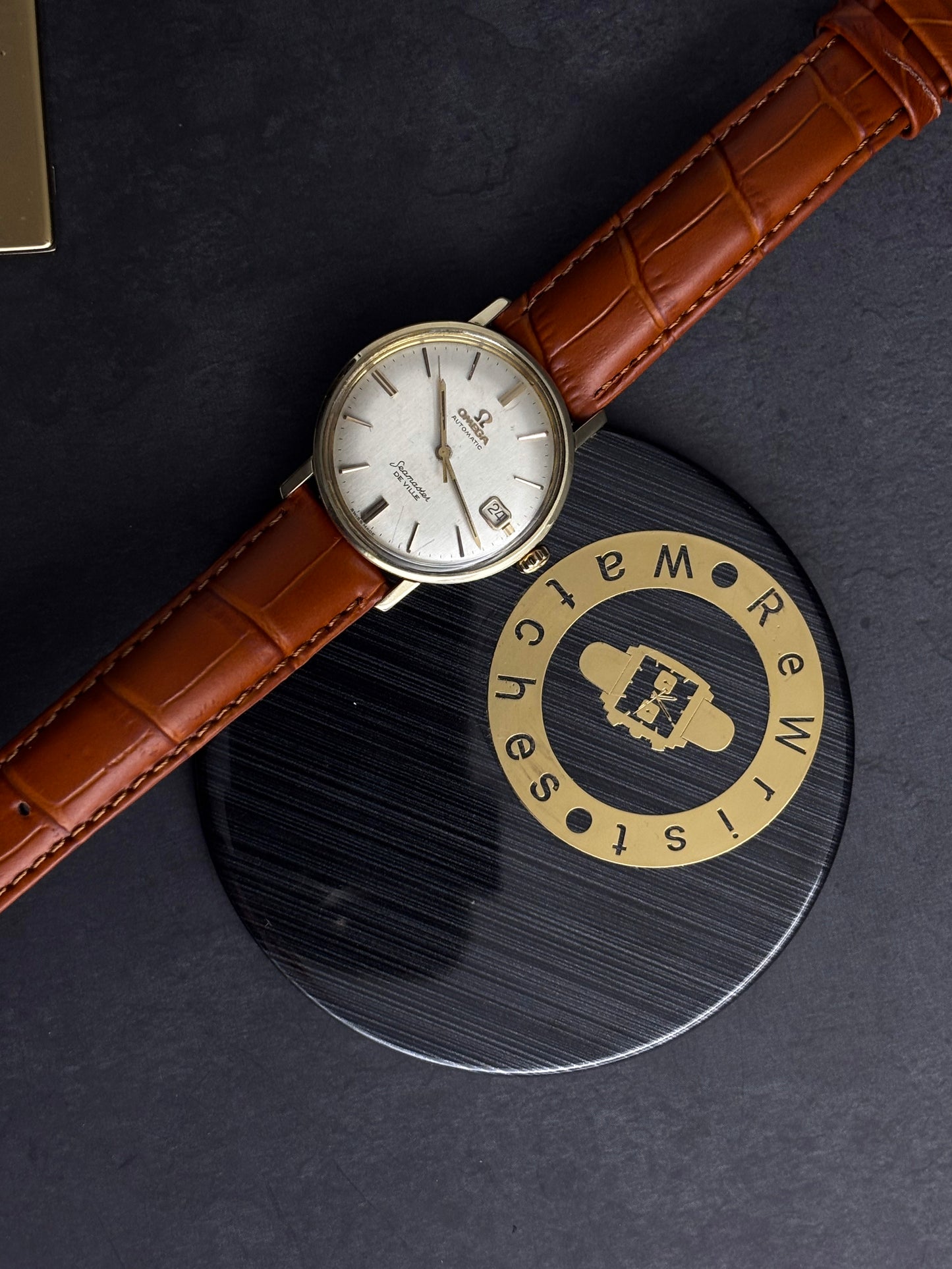 Omega Seamaster DeVille: Textured Dial