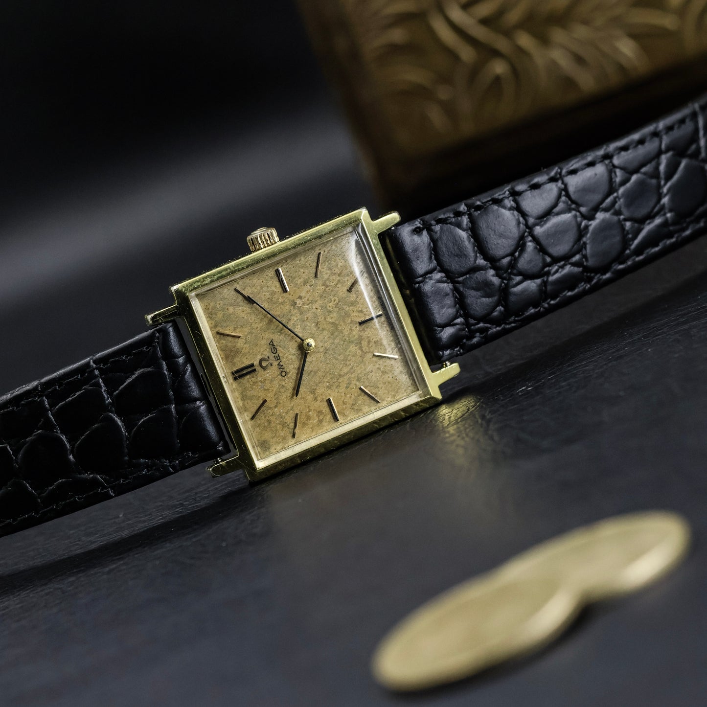 Omega Tank Genève