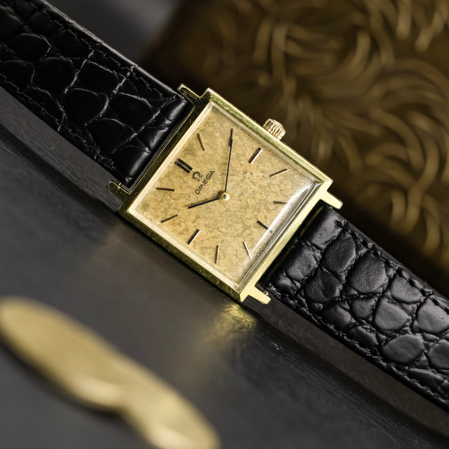 Omega Tank Genève