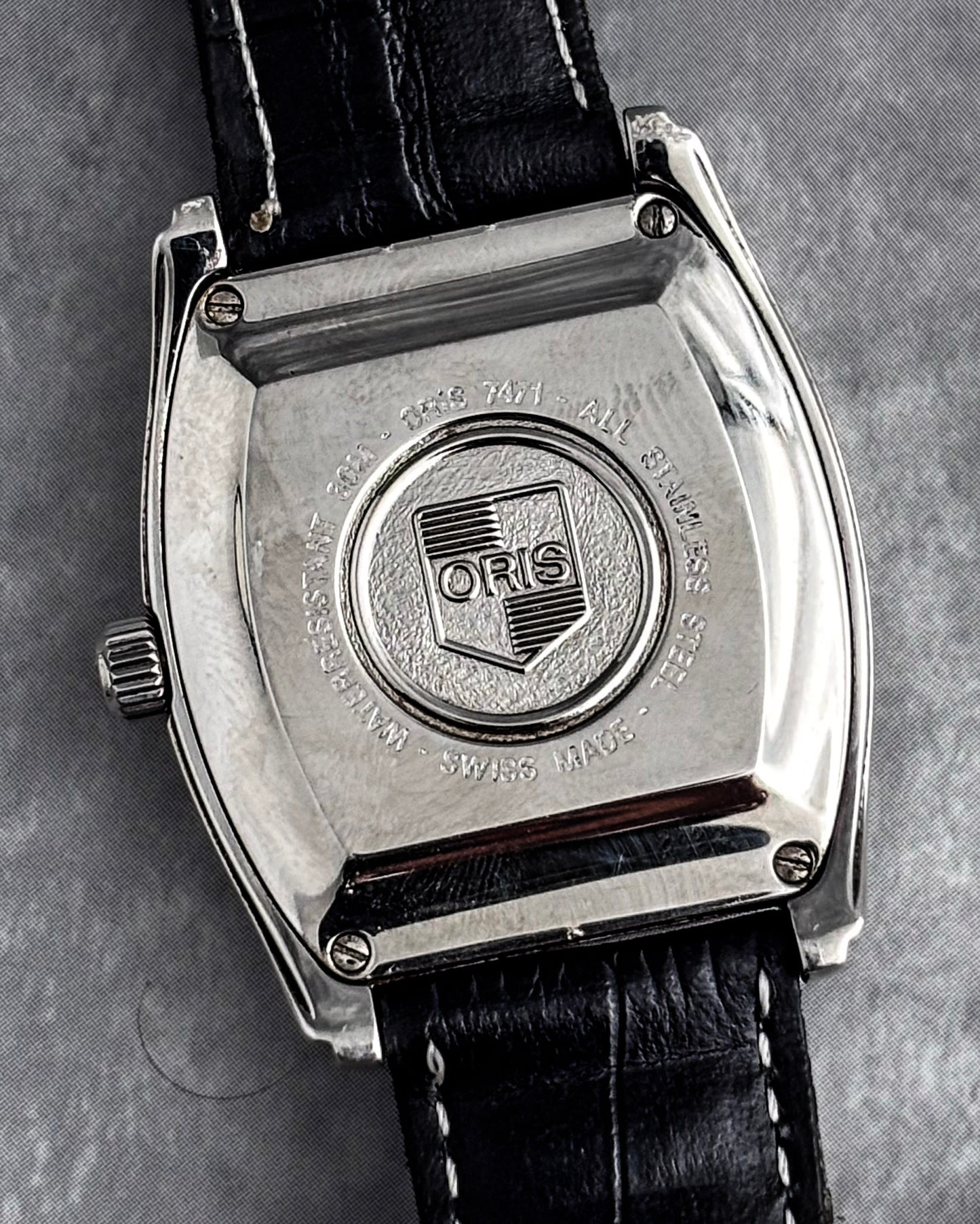 Oris Classic Tonneau Date Pointer