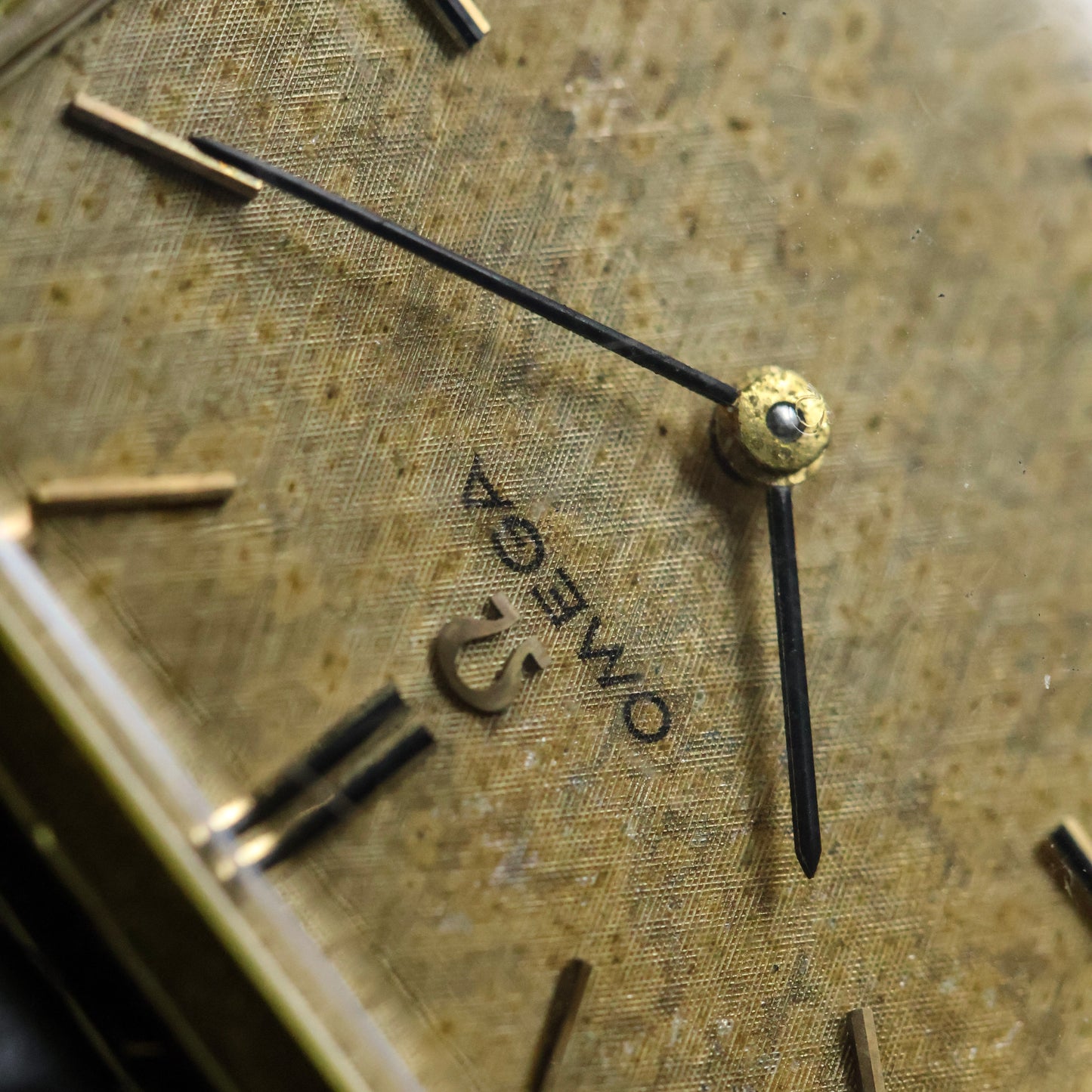 Omega Tank Genève