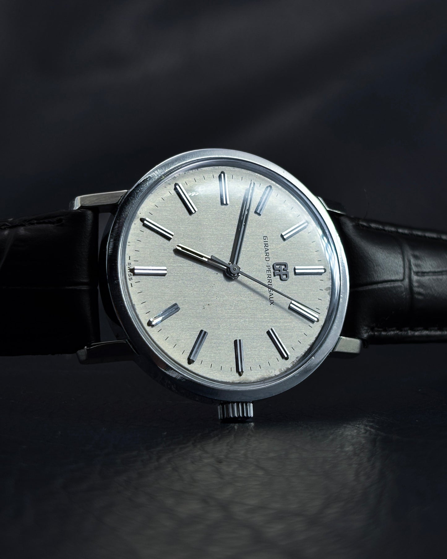 Girard-Perregaux Manual Wind | Textured Steel/Silver Dial