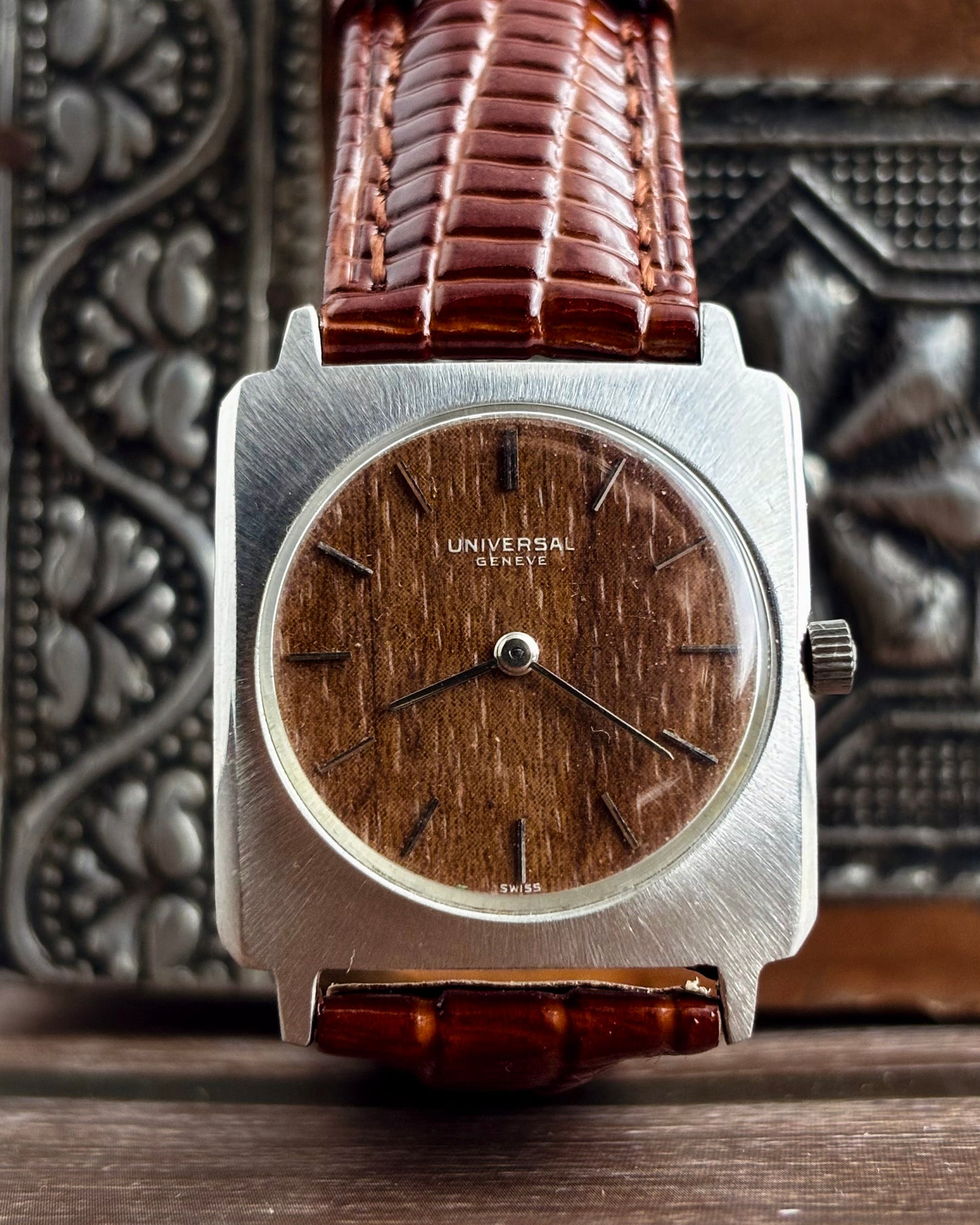 Universal Geneve Alteza | Wooden Dial