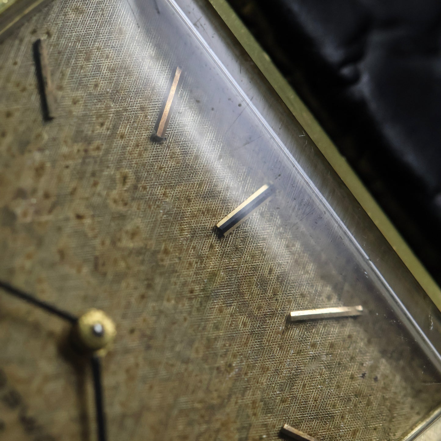 Omega Tank Genève