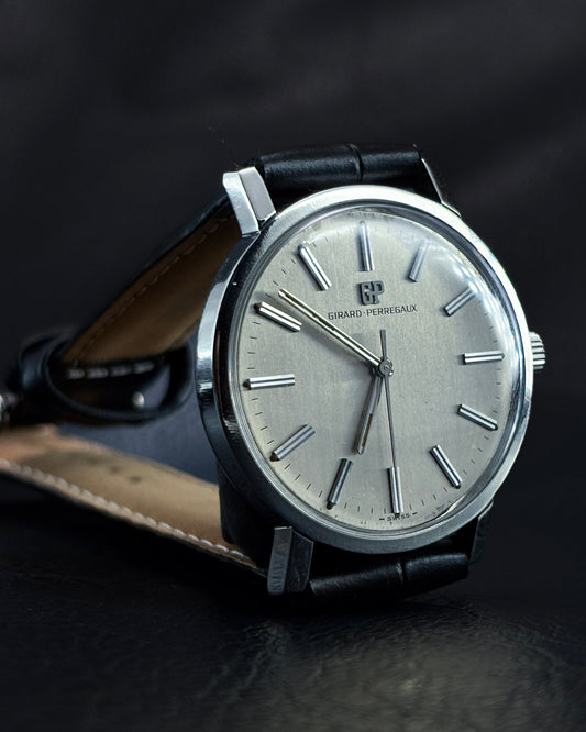 Girard-Perregaux Manual Wind | Textured Steel/Silver Dial