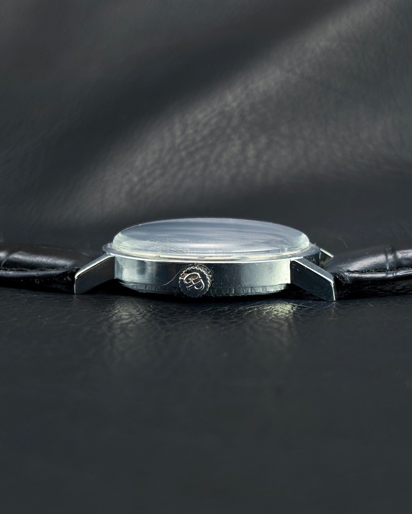 Girard-Perregaux Manual Wind | Textured Steel/Silver Dial