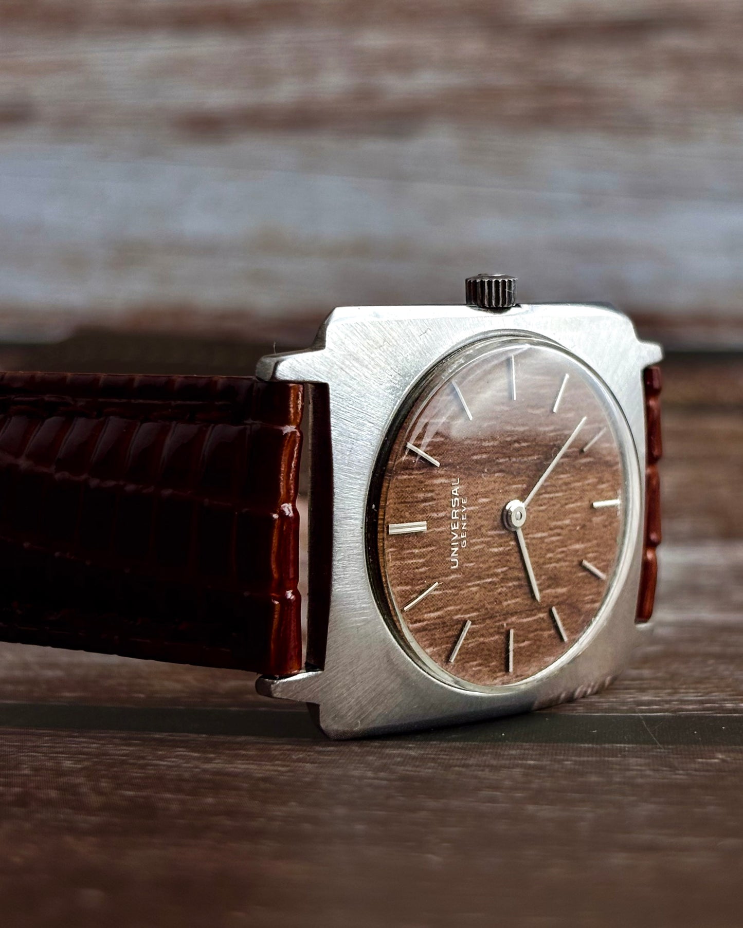 Universal Geneve Alteza | Wooden Dial