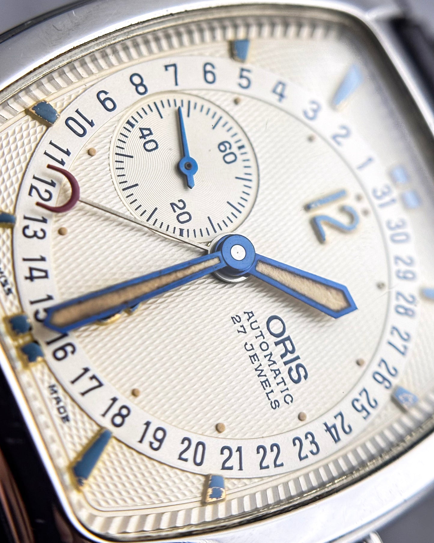 Oris Classic Tonneau Date Pointer