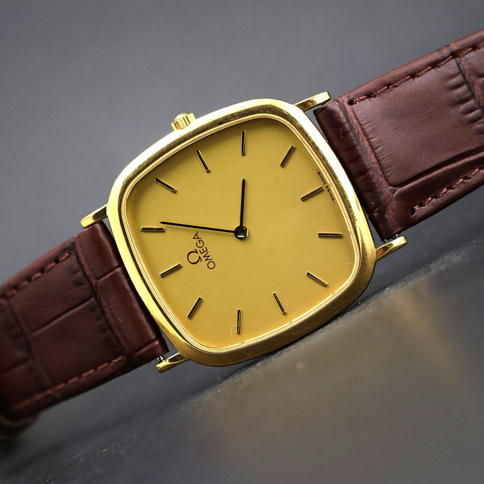 Omega De Ville - Gold Cushion NOS