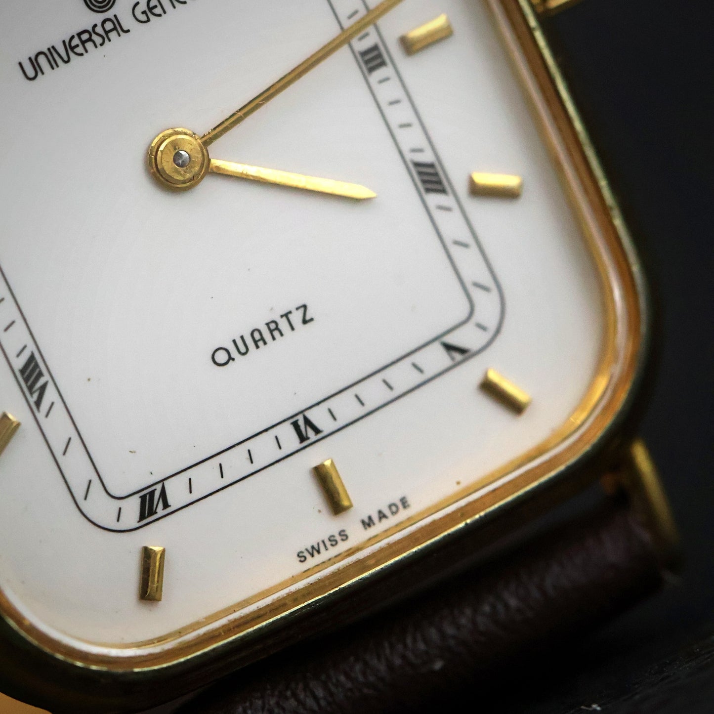 Universal Geneve Tank