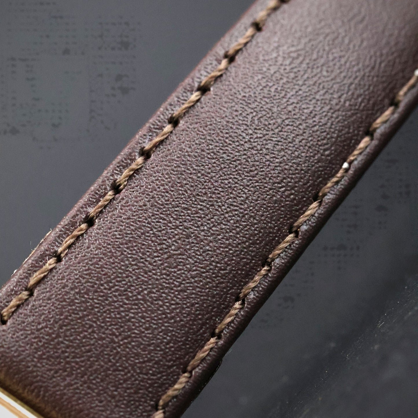 Universal Geneve Tank