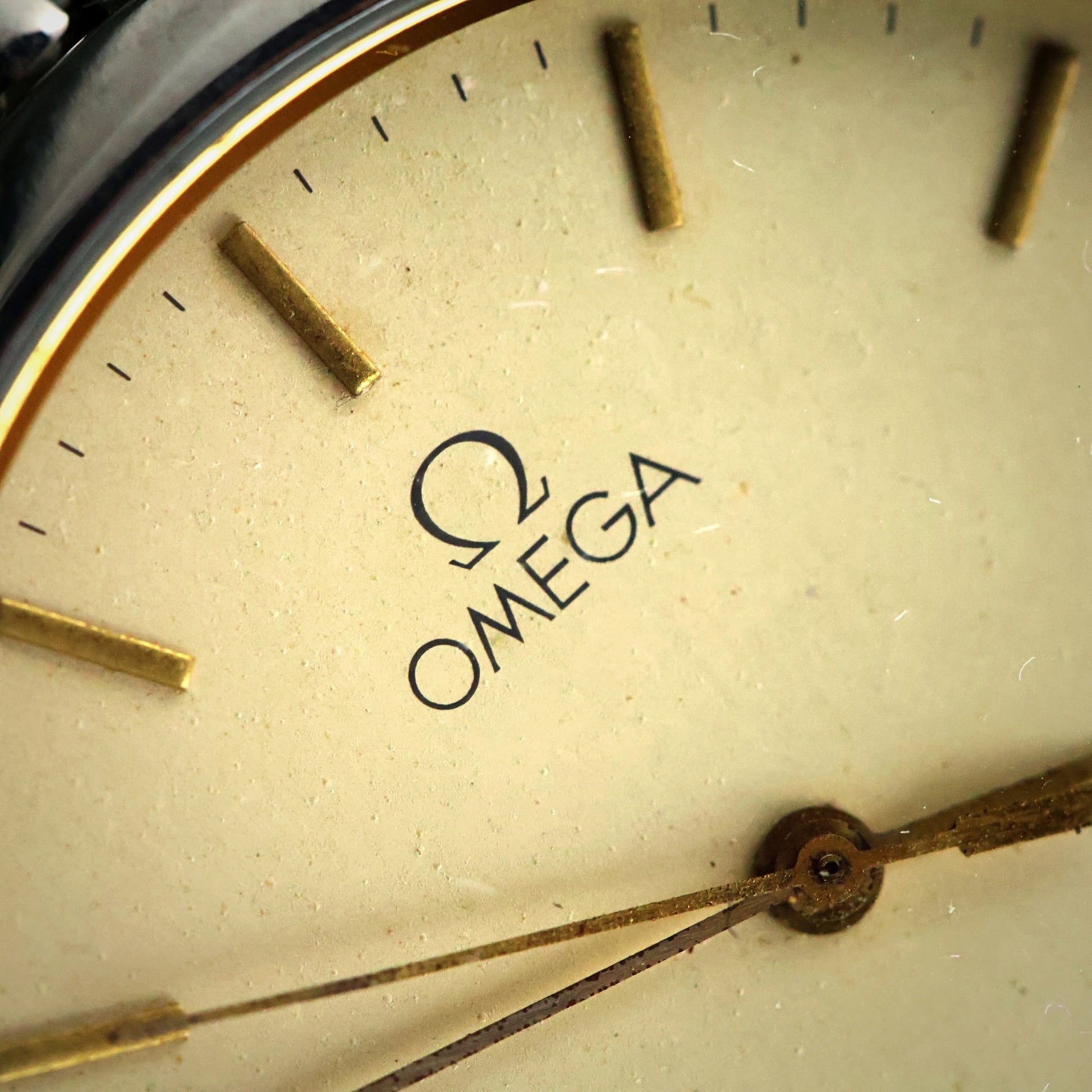 Omega - Steel Rice-Bead Bracelet, Cream Dial with Date
