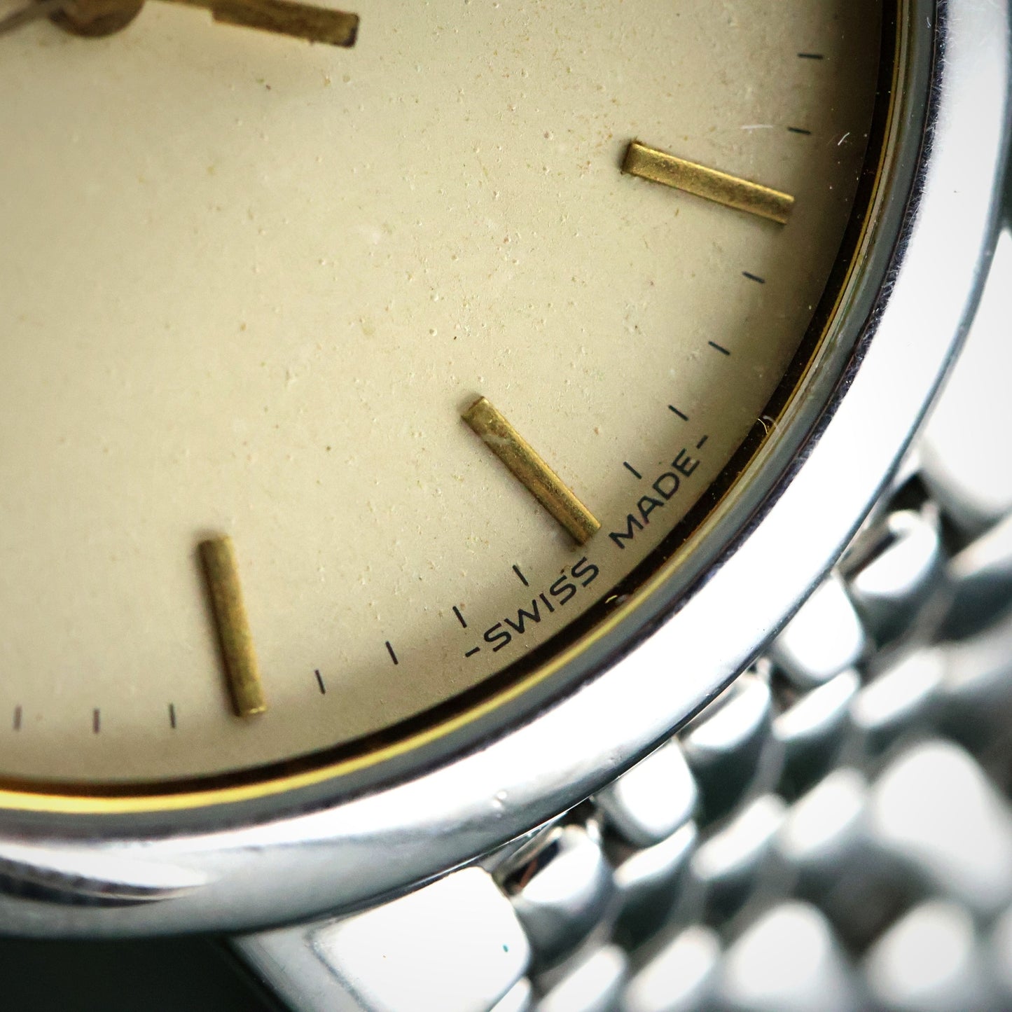 Omega - Steel Rice-Bead Bracelet, Cream Dial with Date
