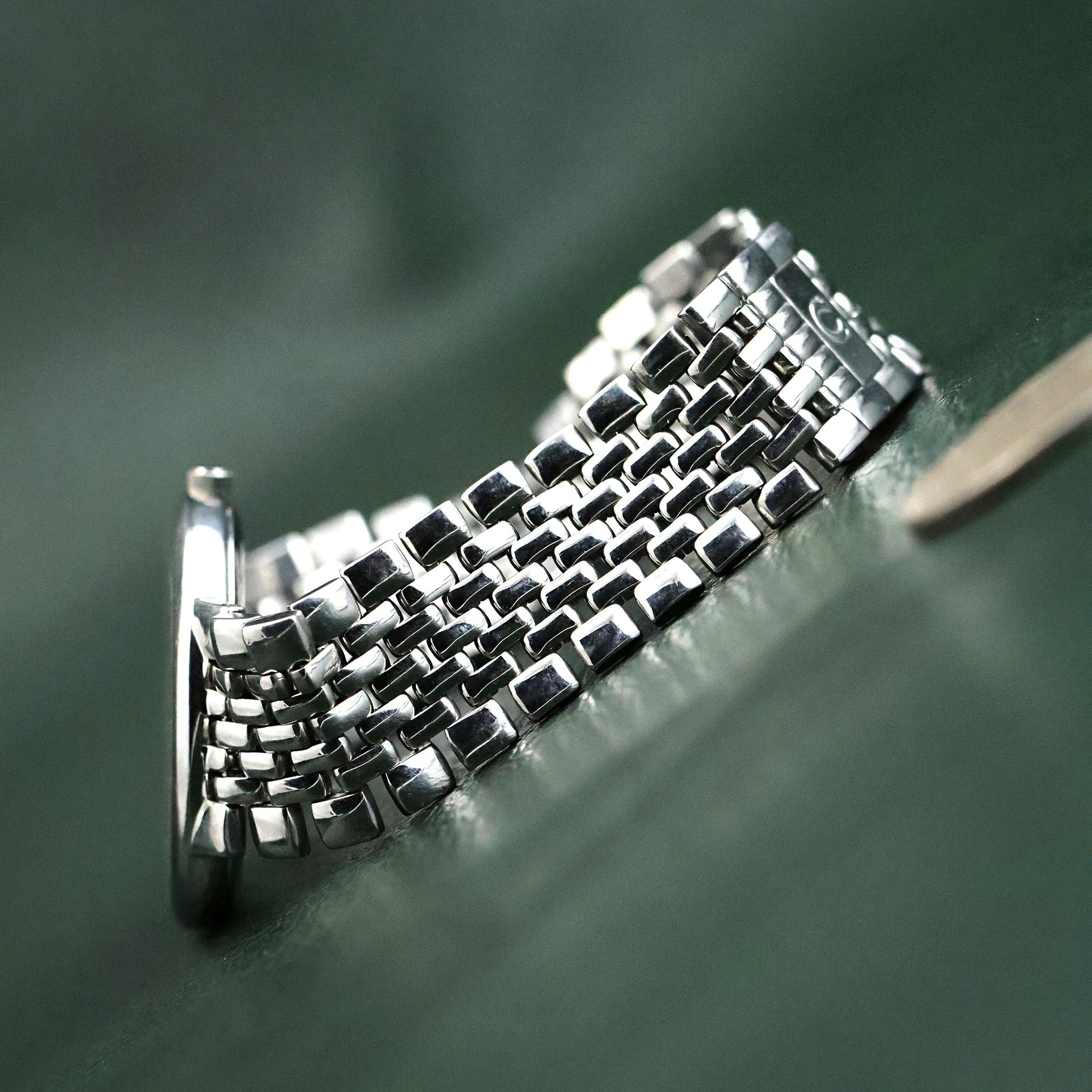 Omega - Steel Rice-Bead Bracelet, Cream Dial with Date