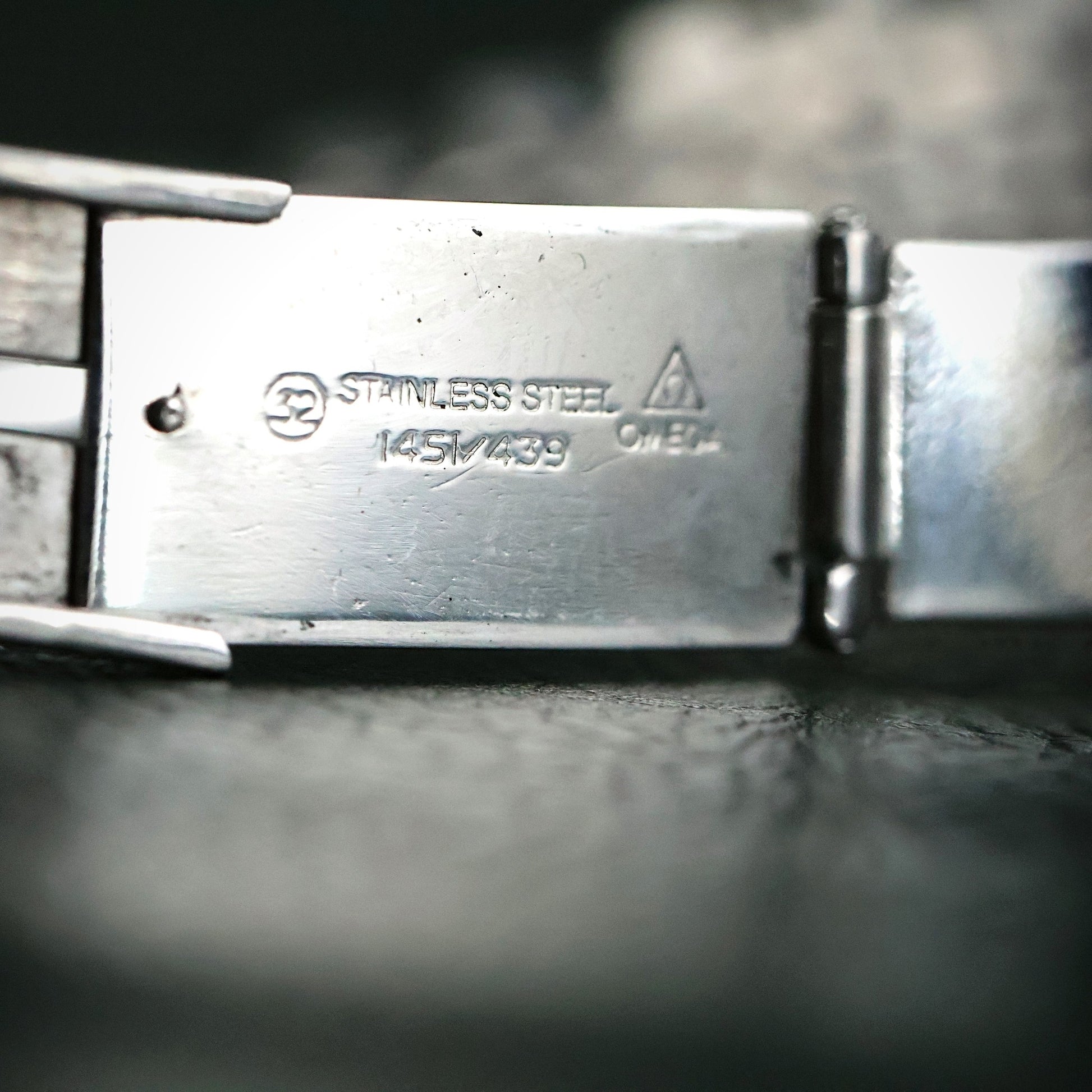 Omega - Steel Rice-Bead Bracelet, Cream Dial with Date