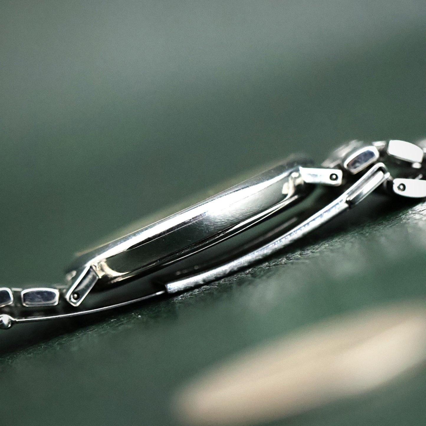 Omega - Steel Rice-Bead Bracelet, Cream Dial with Date